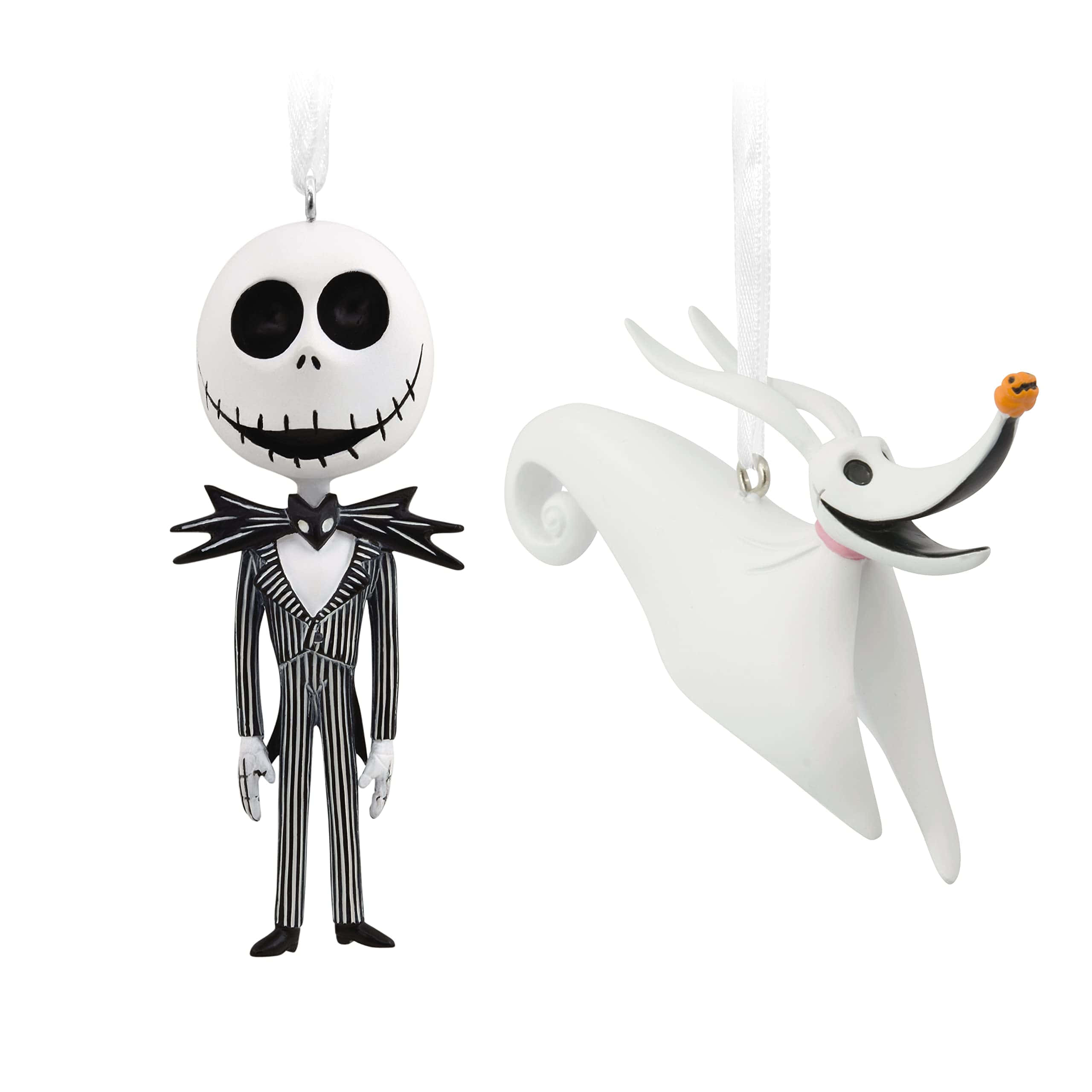 傑克·史克林頓 桌布 壁紙 — 兩個萬聖節主題裝飾品， featuring Jack Skellington 穿著條紋西裝和 Zero 幽靈狗拿著南瓜。