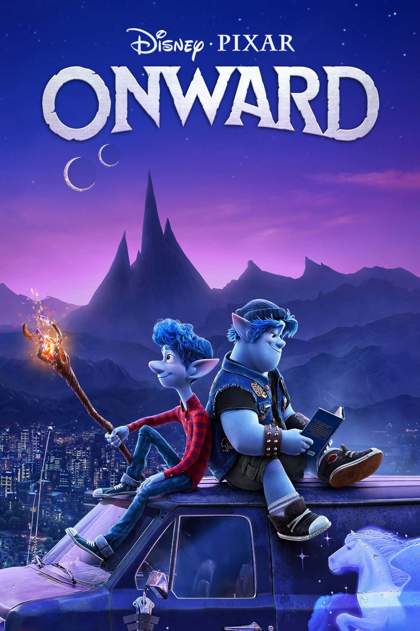Disney 3d Movies 桌布 壁紙 — 兩個藍皮膚的精靈兄弟坐在一輛車上，手持發光的法杖和一本書，背景是紫色的暮色城市景觀和山脈。
