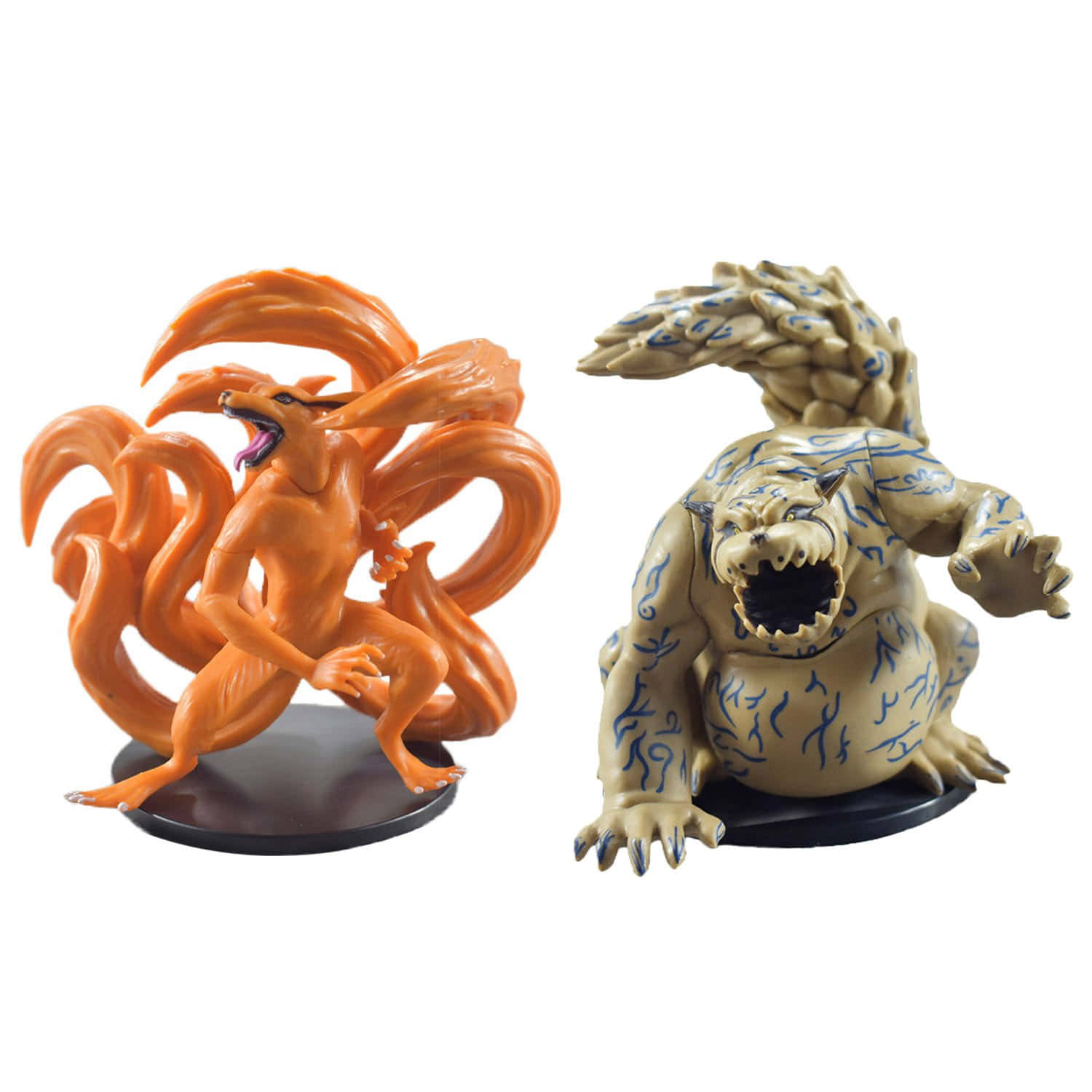 Tailed Beasts 桌布 壁紙 — 兩個詳細的動漫公仔：橙色九尾狐和帶有藍色標記的米色九尾獸。