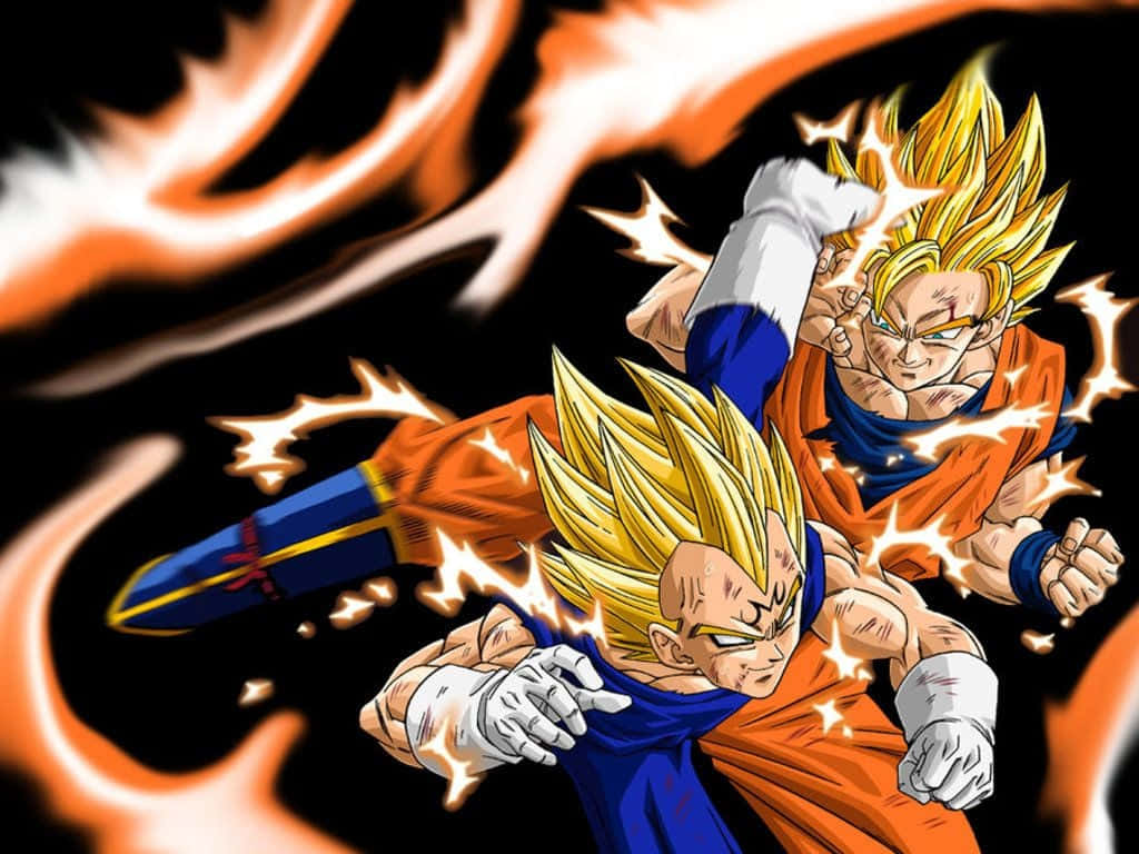 Vegeta And Goku 桌布 壁紙 — 兩個超級賽亞人形態的賽亞人戰士在黑色背景前以熾熱能量爆炸碰撞。