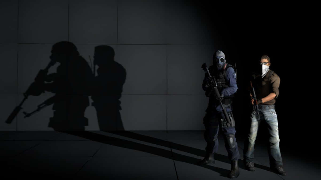 1366x768 Counter-strike Global Offensive 桌布 壁紙 — 兩個身穿戰術裝備的武裝人物站在昏暗燈光下，在瓷磚牆上投射出戲劇性的陰影。