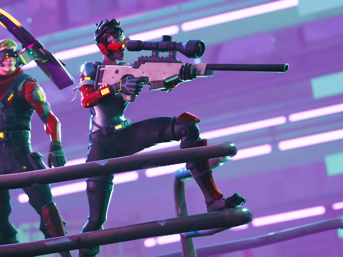 高清 桌布 壁紙 — 兩個身穿未來裝備的Fortnite角色在夜間從發光的紫色屋頂瞄準武器。