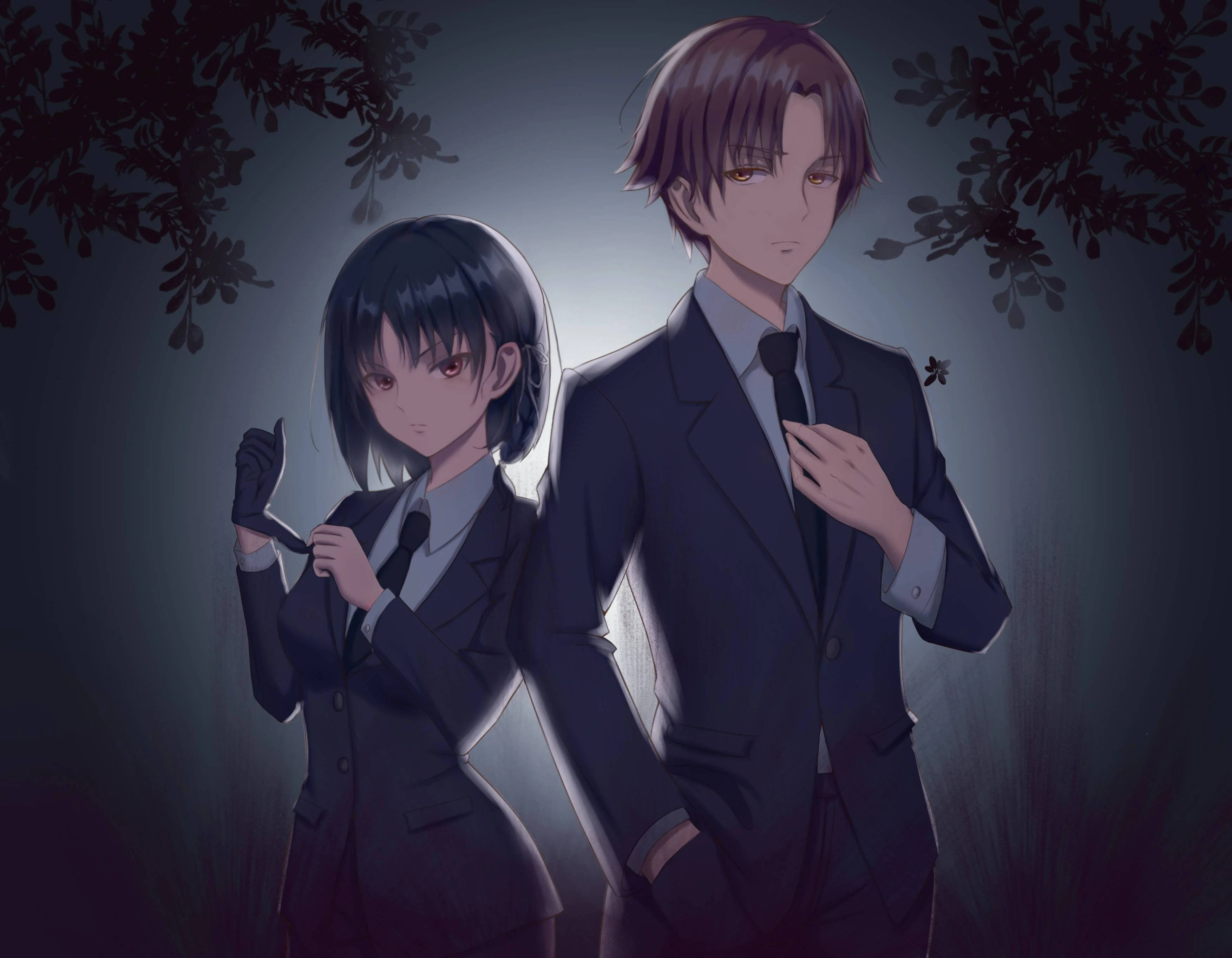 kiyotaka ayanokoji 桌布 壁紙 — 兩個身穿深色西裝的動漫角色站在枝葉茂密的樹枝下，營造出憂鬱的黃昏氛圍。