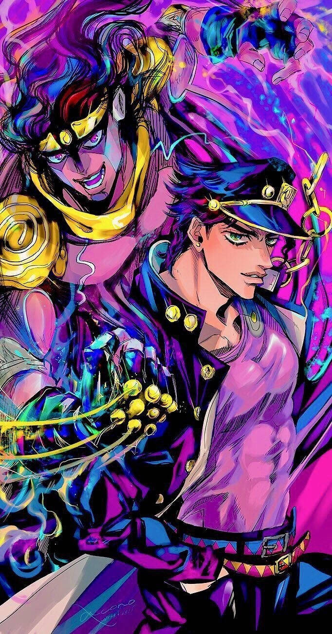 Jojo Phone 桌布 壁紙 — 兩個身穿鮮豔紫色、藍色和金色服裝的動漫角色，在充滿動感的動作場景中碰撞，伴隨著發光的能量效果。