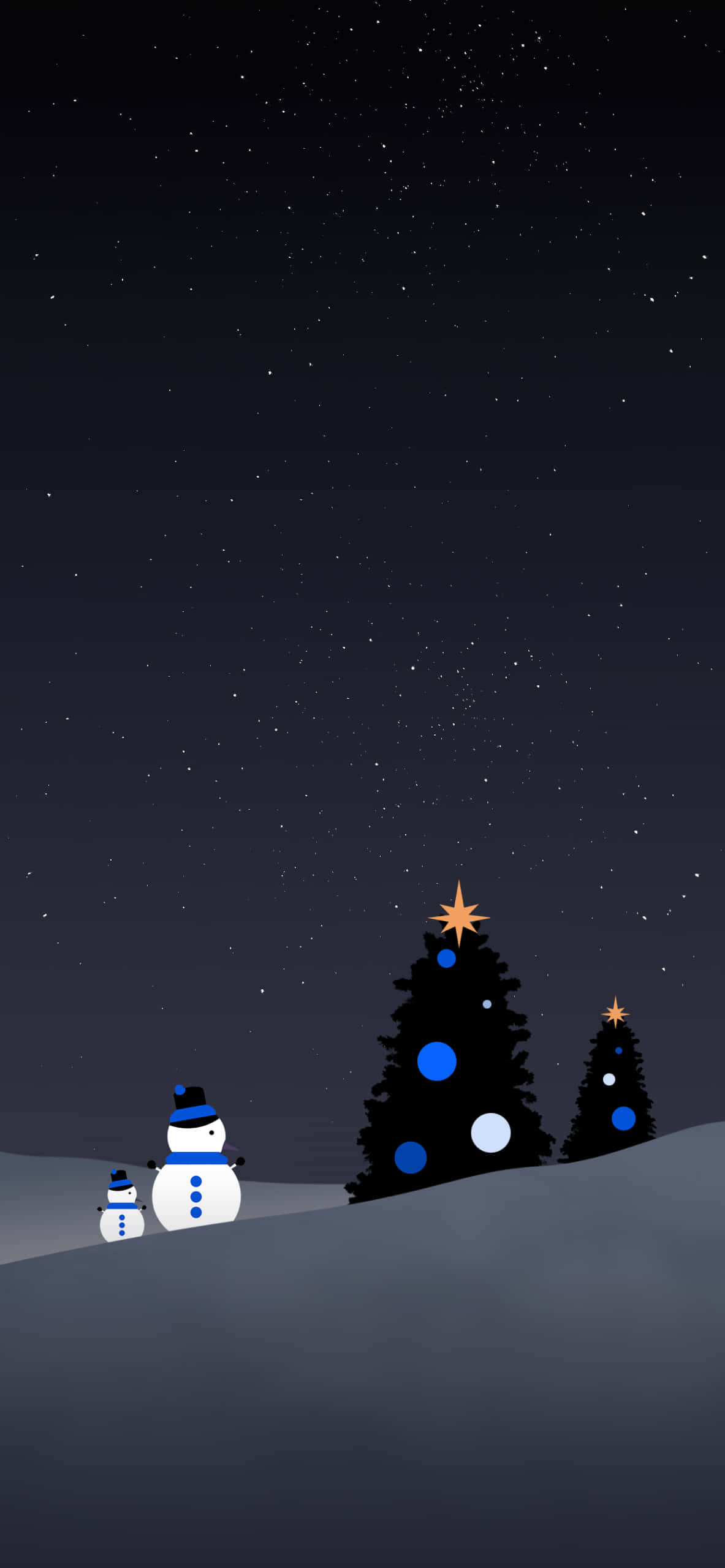 桌布 壁紙 — 兩個雪人站在裝飾好的聖誕樹旁，在繁星點點的夜空下。