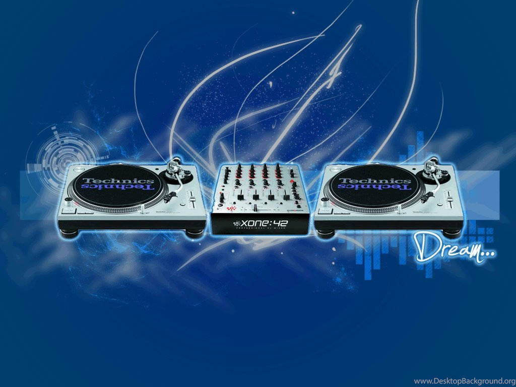DJ 桌布 壁紙 — 兩台Technics唱盤和一台Xone:42混音器在動態藍色數位背景中發光，帶有光跡和聲波效果。