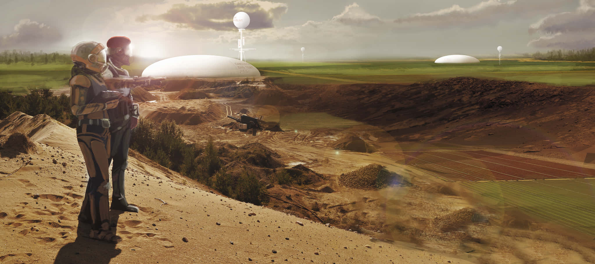 Terraforming 桌布 壁紙 — 兩名全副裝備的太空人站在沙質山脊上，俯瞰一個未來主義的火星殖民地，其上有圓頂棲息地和綠色田野，天空多雲。