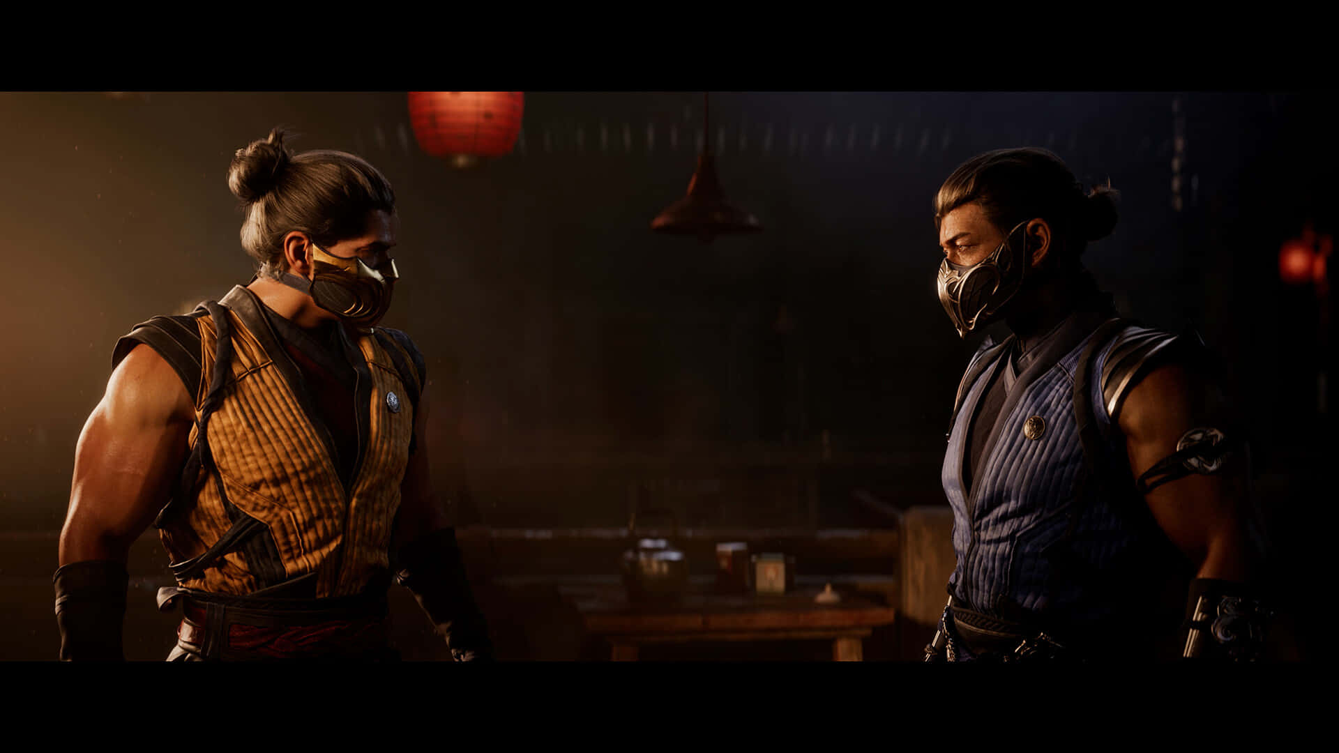 Mortal Kombat Sub-zero 桌布 壁紙 — 兩名戴面具的武術家在一個燈光昏暗、掛有紅色燈籠和木製家具的房間中對峙。