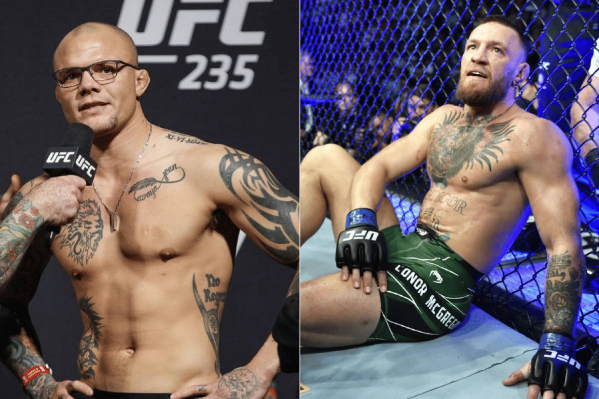 MMA 桌布 壁紙 — 兩名有刺青的UFC拳手，一個拿著麥克風擺姿勢，另一個筋疲力盡地坐在八角籠裡。