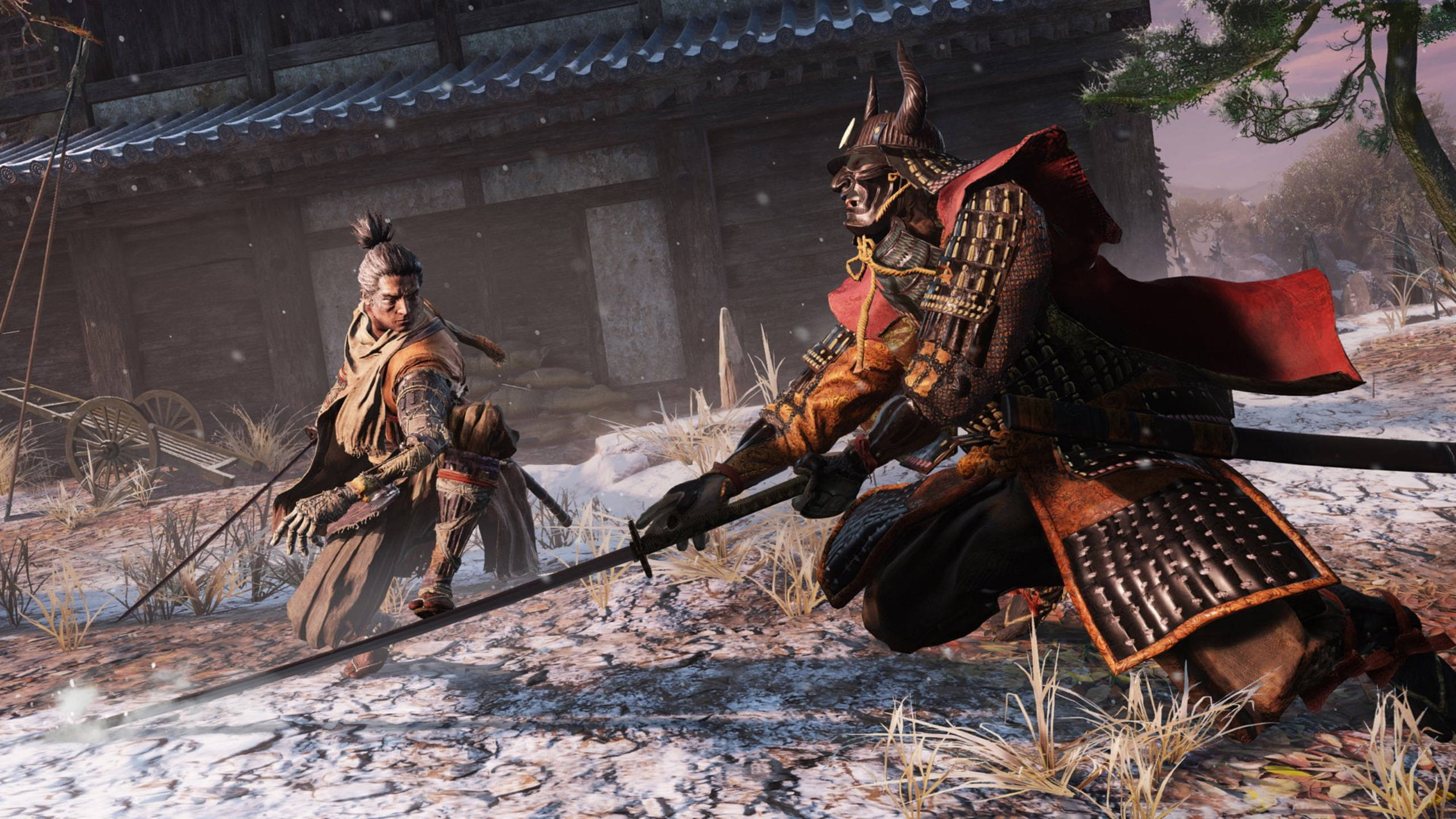 Sekiro 桌布 壁紙 — 兩名武士在雪地庭院中交鋒，背景是傳統日本建築，天空昏暗。