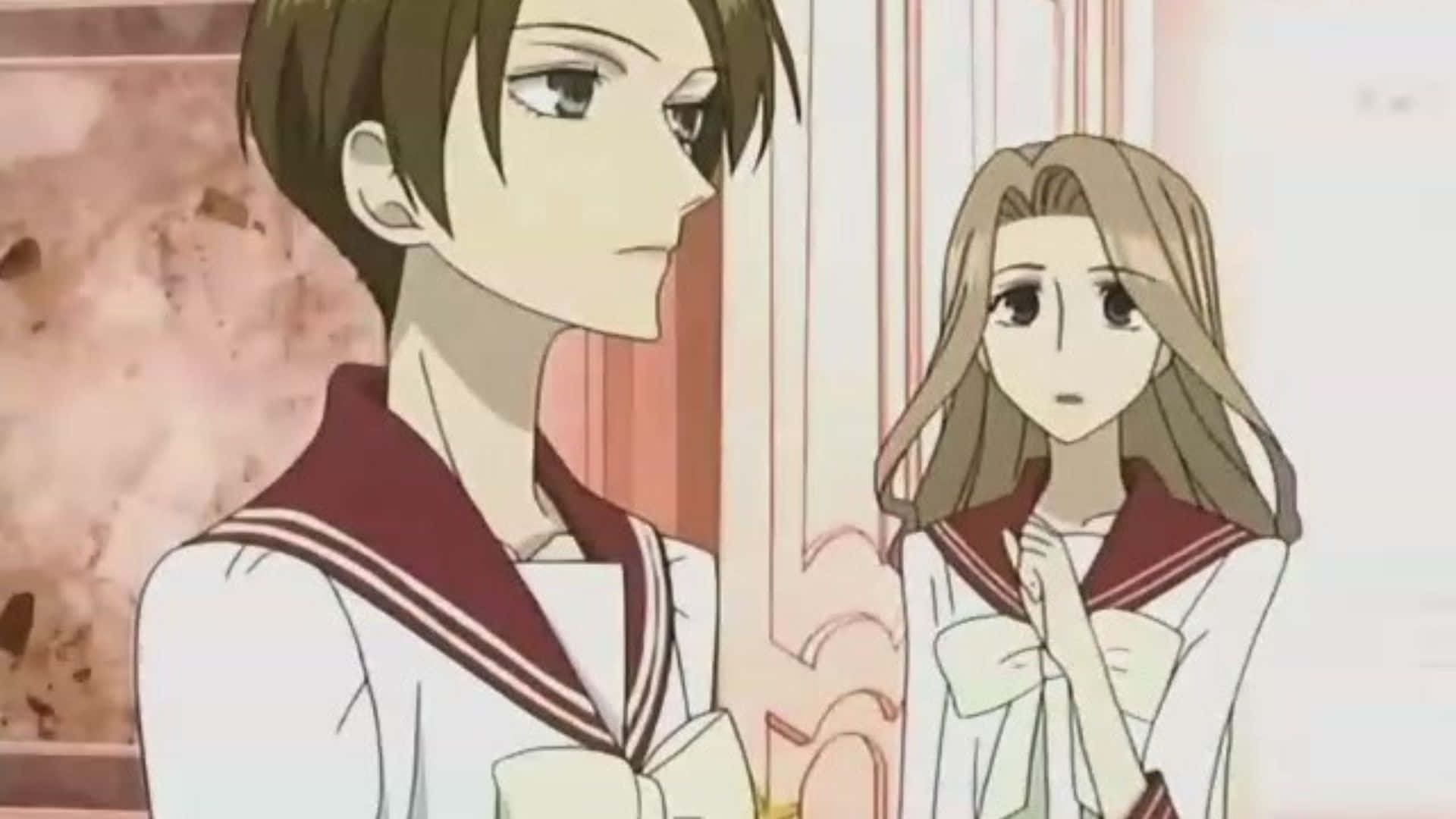 Benio Amakusa 桌布 壁紙 — 兩名穿著水手服的動畫學生站在一個光線溫暖、有柔和粉紅色牆壁和華麗線條的走廊裡。