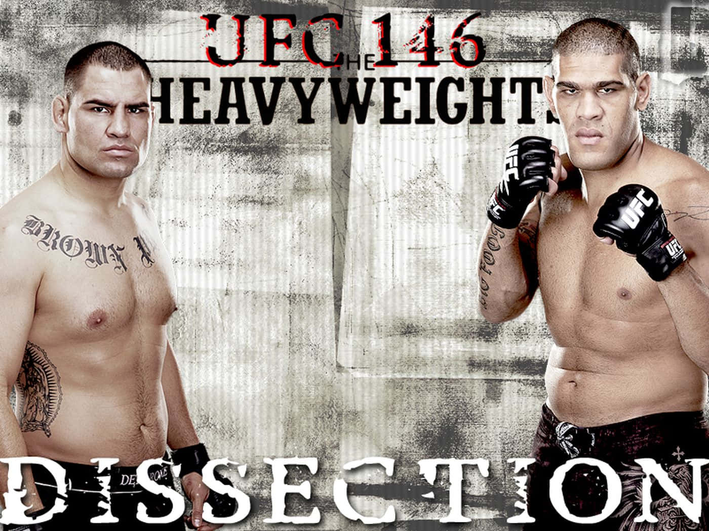 UFC 桌布 壁紙 — 兩名肌肉發達的UFC拳手在粗糙紋理背景和粗體活動文字前，凝視鏡頭。