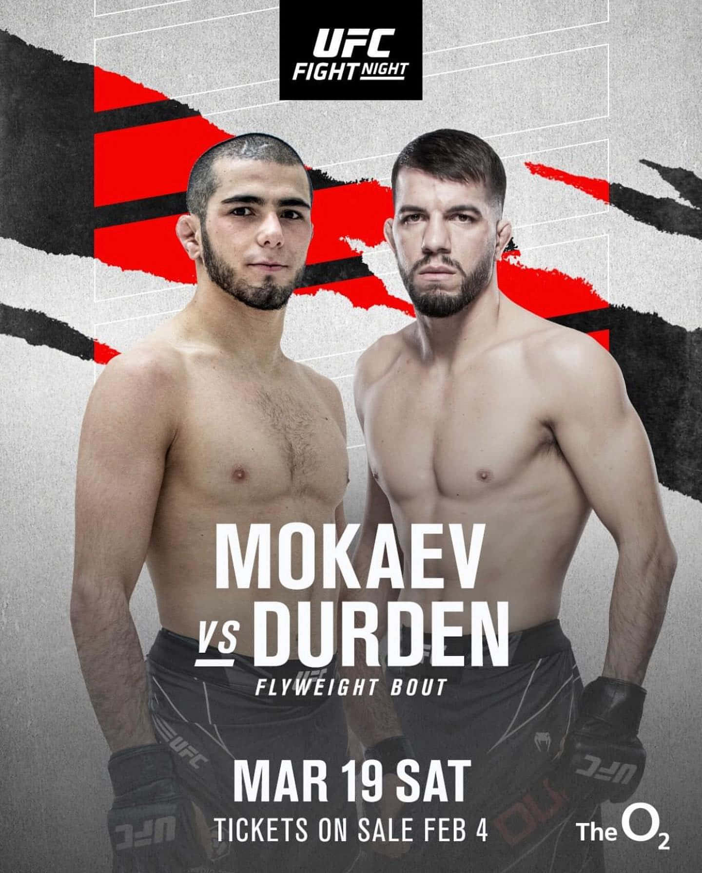 UFC 桌布 壁紙 — 兩名肌肉發達的UFC拳手在鮮明的紅、黑、灰圖形背景前，凝視著鏡頭。