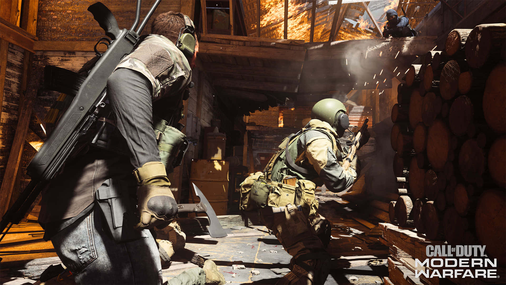 Call Of Duty Ps4 桌布 壁紙 — 兩名身穿戰術裝備的士兵在一個質樸的木製穀倉內進行激烈戰鬥，木頭碎裂，碎片飛揚。