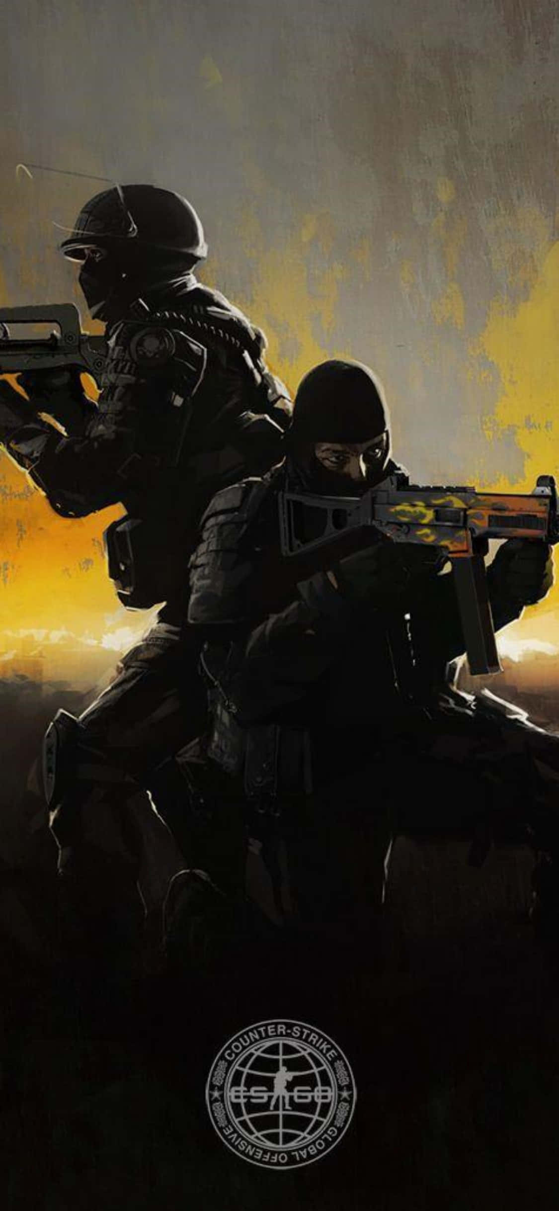 iPhone Xs Counter-strike Global Offensive 桌布 壁紙 — 兩名身穿深色裝備的戰術士兵，在熾熱的日落背景下持步槍前進。