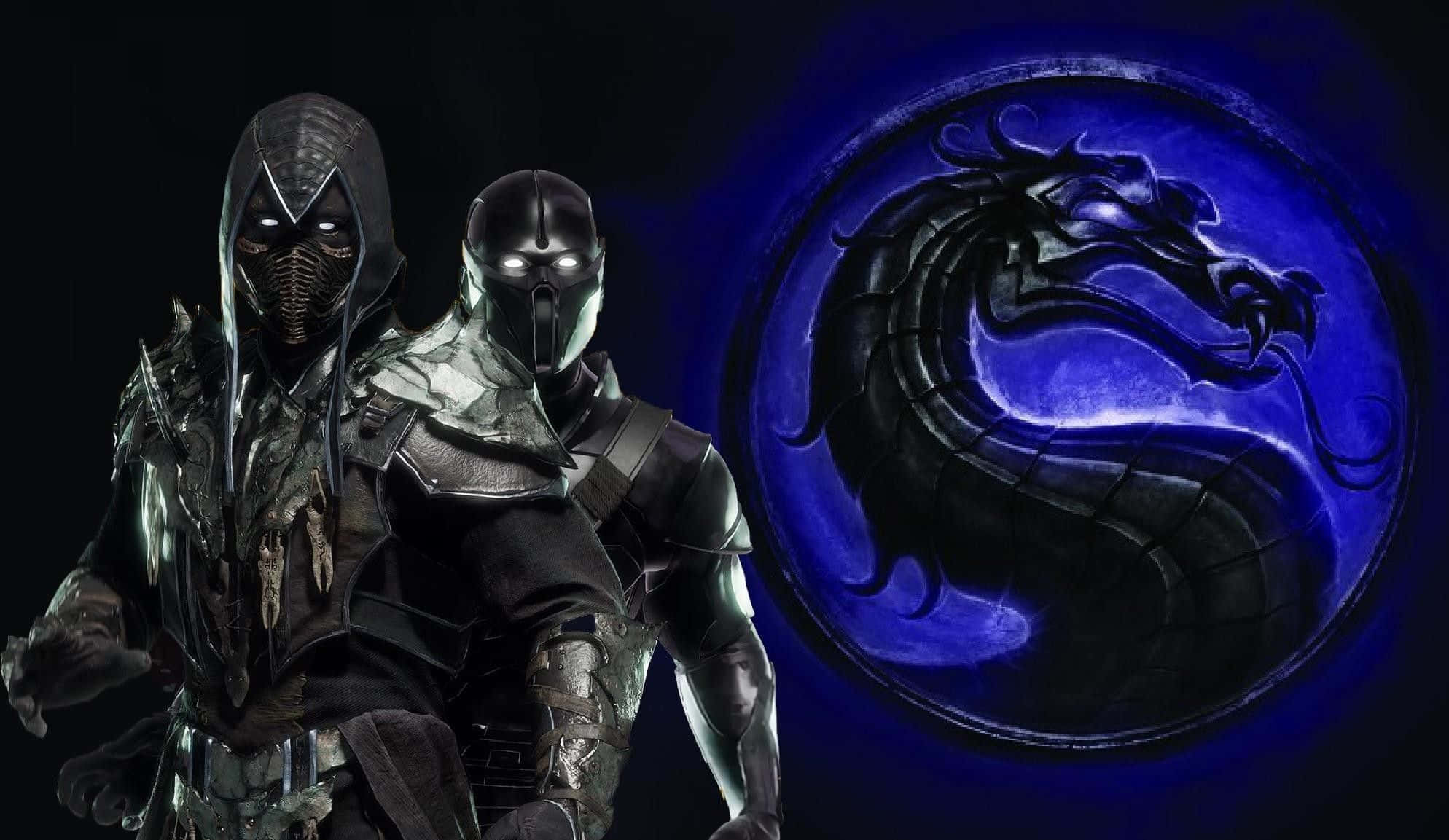 Mortal Kombat Noob Saibot 桌布 壁紙 — 兩名身穿盔甲的Mortal Kombat戰士站在黑暗背景前，面前是一個發光的藍色龍紋章。