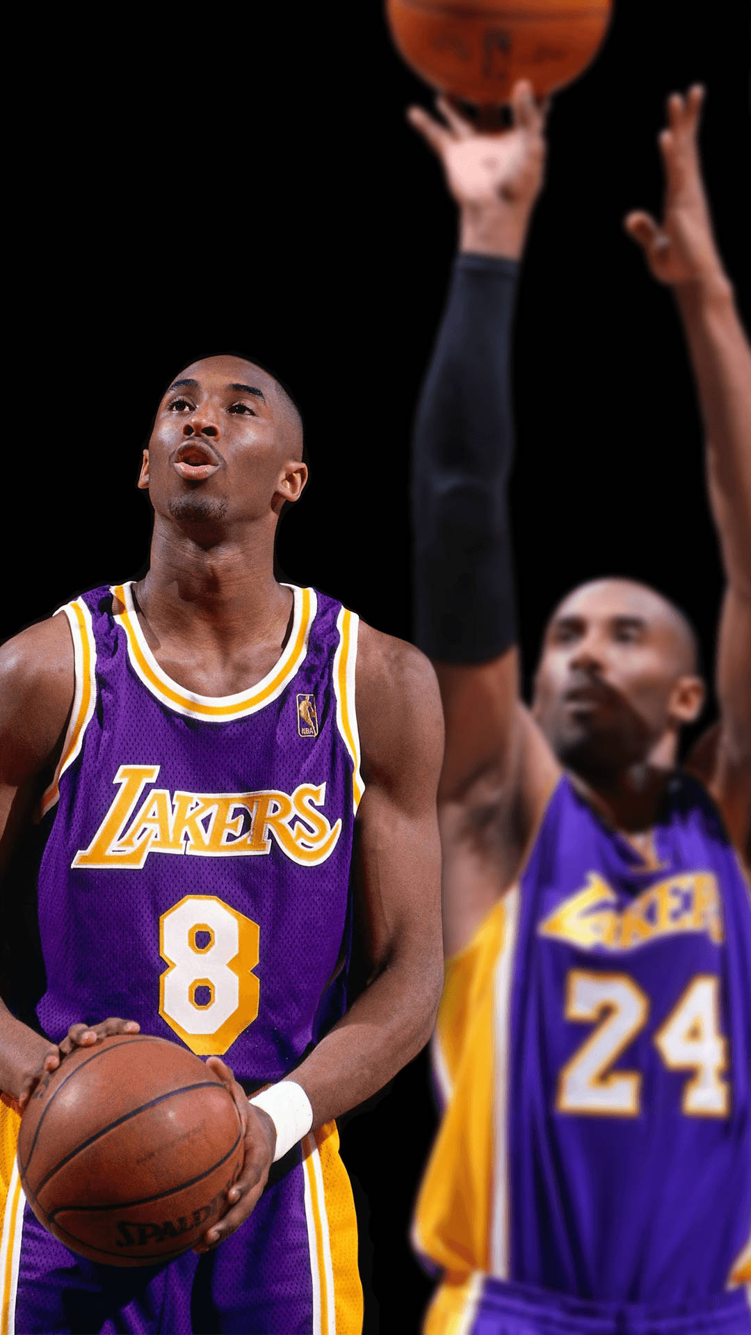 Kobe Bryant iPhone 桌布 壁紙 — 兩名身穿紫金色湖人球衣的籃球運動員，一人持球仰望，另一人跳起投籃，背景為黑色。