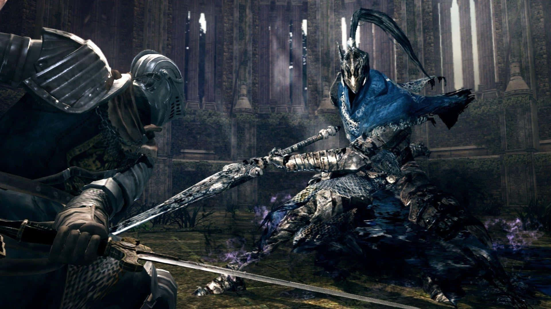Artorias The Abysswalker 桌布 壁紙 — 兩名身穿鎧甲的戰士在一座哥德式大教堂中交鋒，彩色玻璃窗投射出繽紛的光芒。