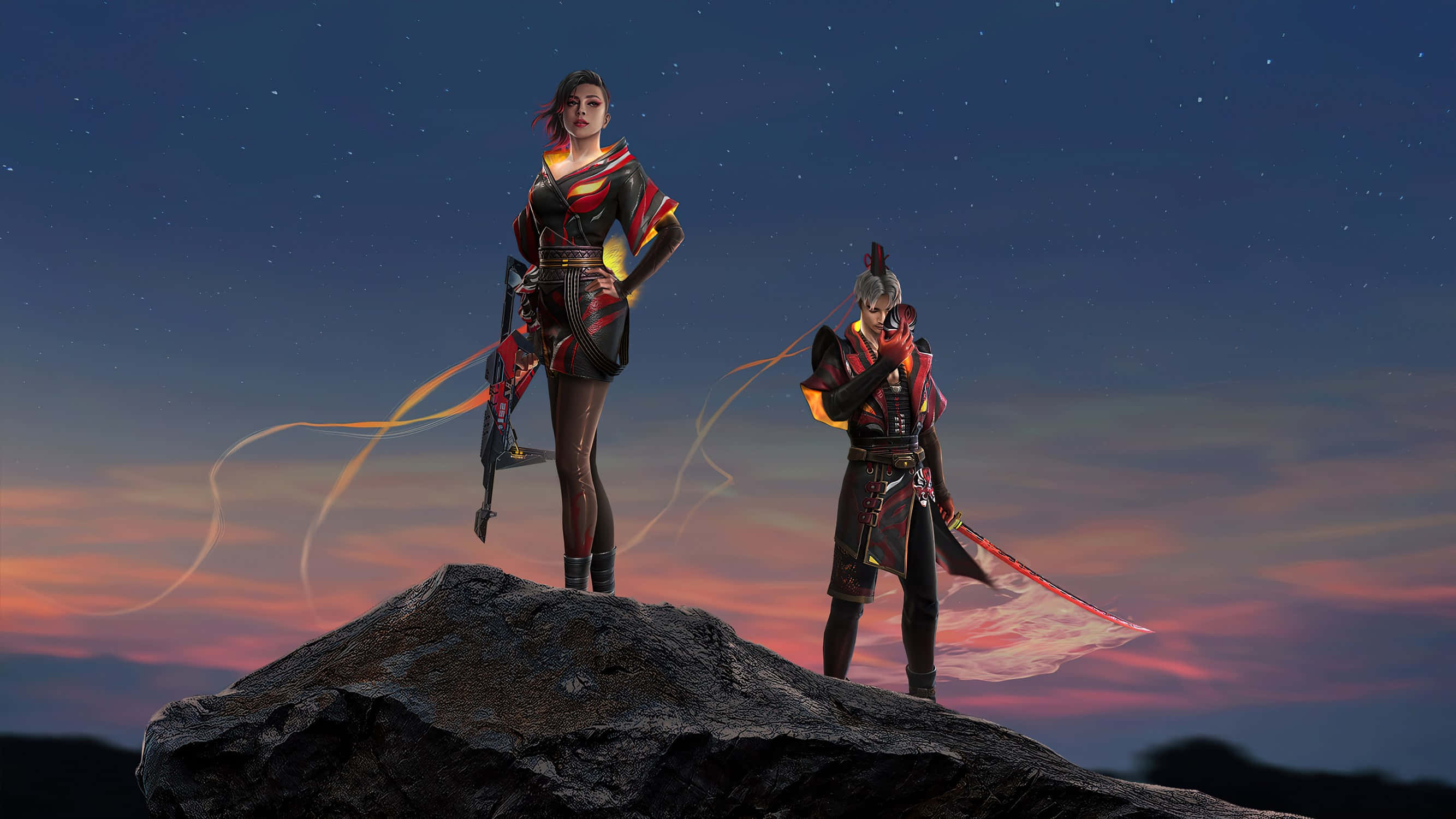 Free Fire 4K 桌布 壁紙 — 兩名身穿鎧甲的戰士站在岩石山峰上，在繁星點點的暮色天空下，武器中流淌著火焰般的絲帶。