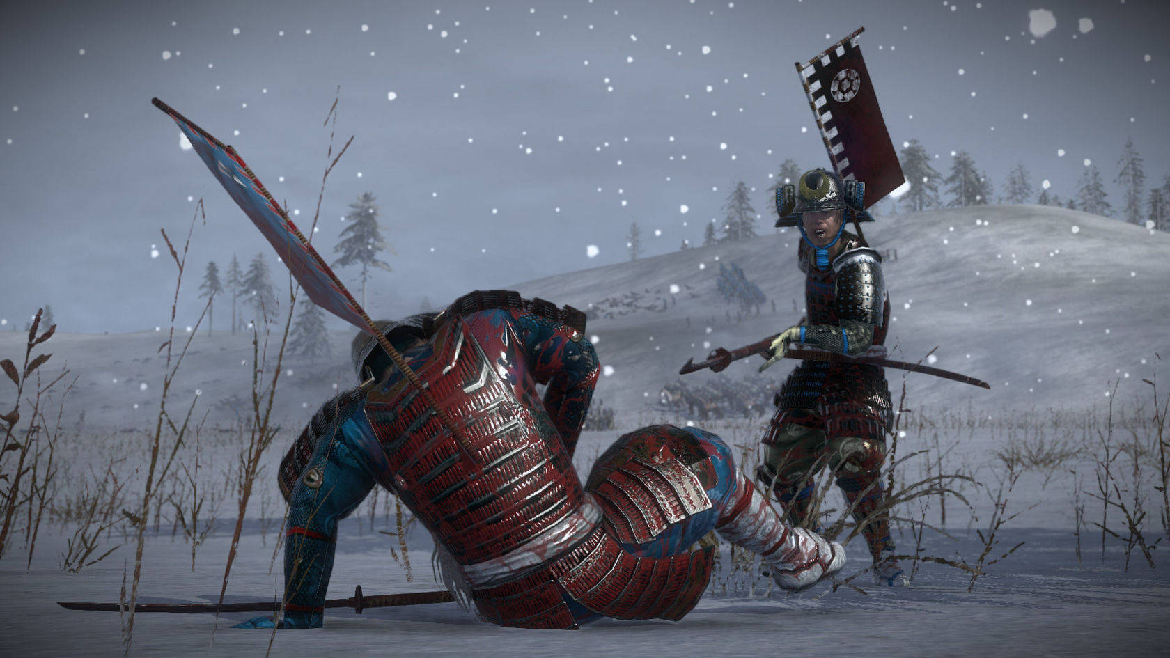 shogun 2 total war 桌布 壁紙 — 兩名身穿鎧甲的武士在雪地中交鋒，一人戰敗倒下，雪花在空中飄舞。