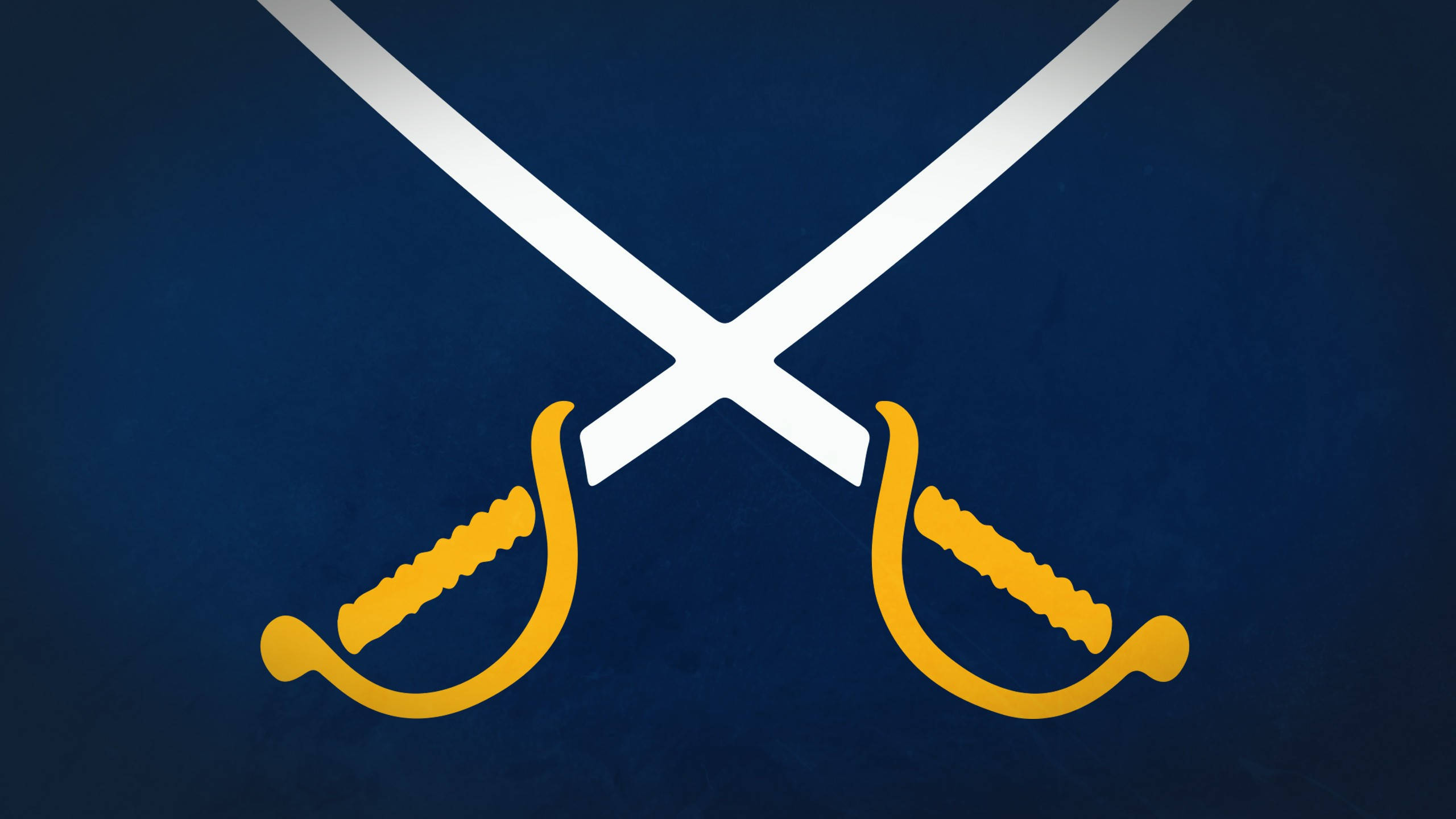 Sabres 桌布 壁紙 — 兩把交叉的白色劍，金色劍柄，在帶有紋理的深藍色背景上格外突出。