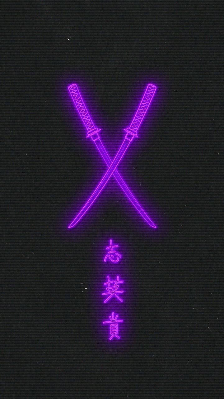 keren 桌布 壁紙 — 兩把發光的紫色武士刀交叉在深色紋理背景上，下方有垂直的日文字元。