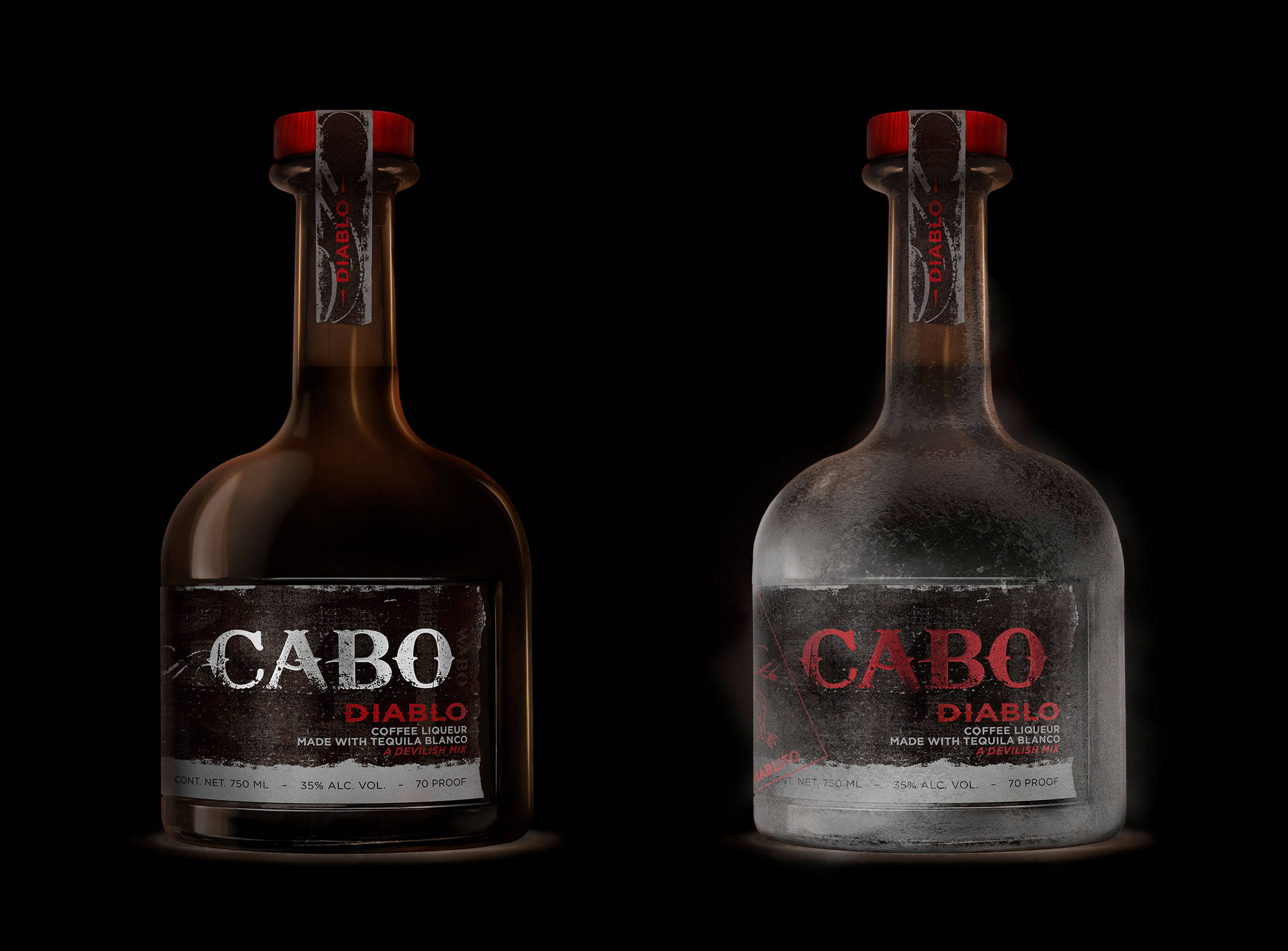 飲料 桌布 壁紙 — 兩瓶CABO Diablo咖啡利口酒，一瓶深琥珀色，一瓶霜凍透明，在黑色背景上帶有戲劇性燈光。
