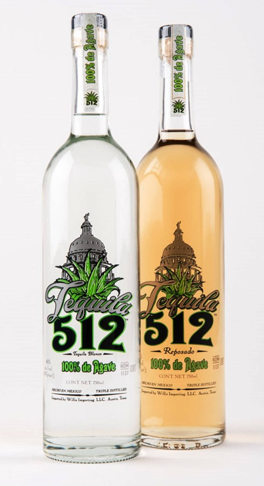 drinks 桌布 壁紙 — 兩瓶標有512的透明和琥珀色龍舌蘭酒瓶並排放在純白色背景前。