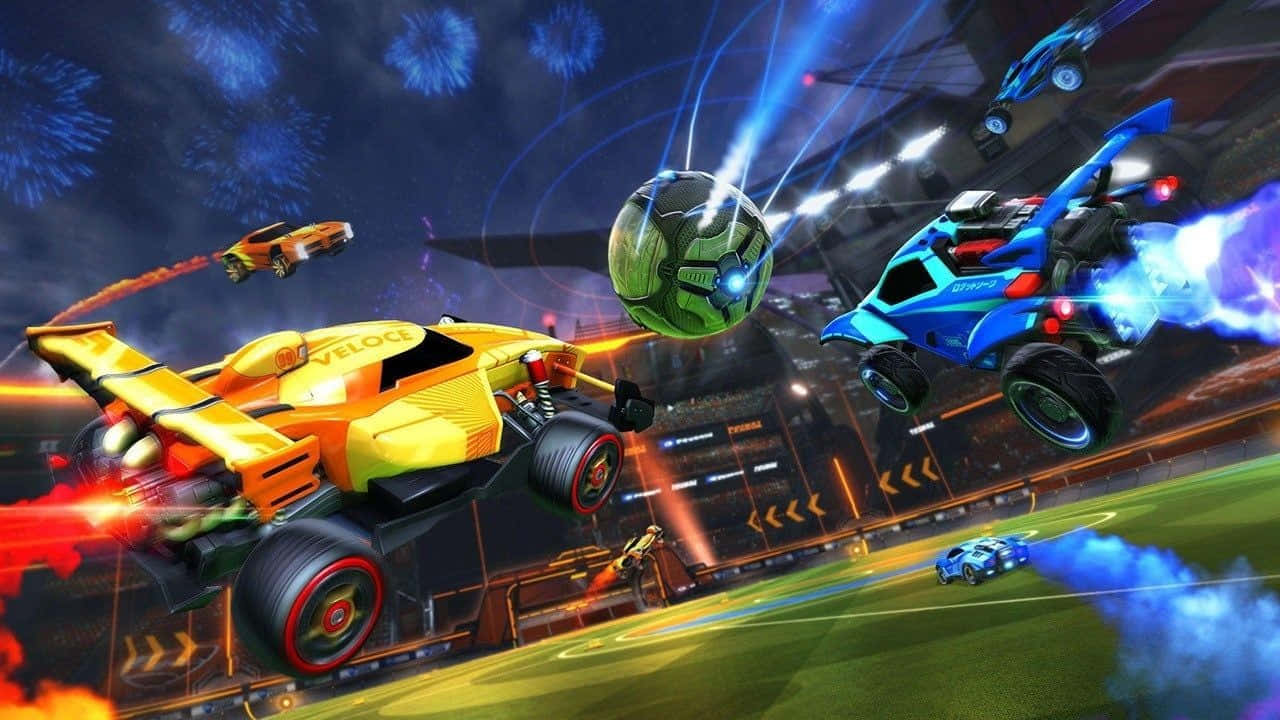 Best Rocket League 桌布 壁紙 — 兩輛火箭動力賽車在煙火下於體育場上激烈競賽，追逐一個發光的足球。