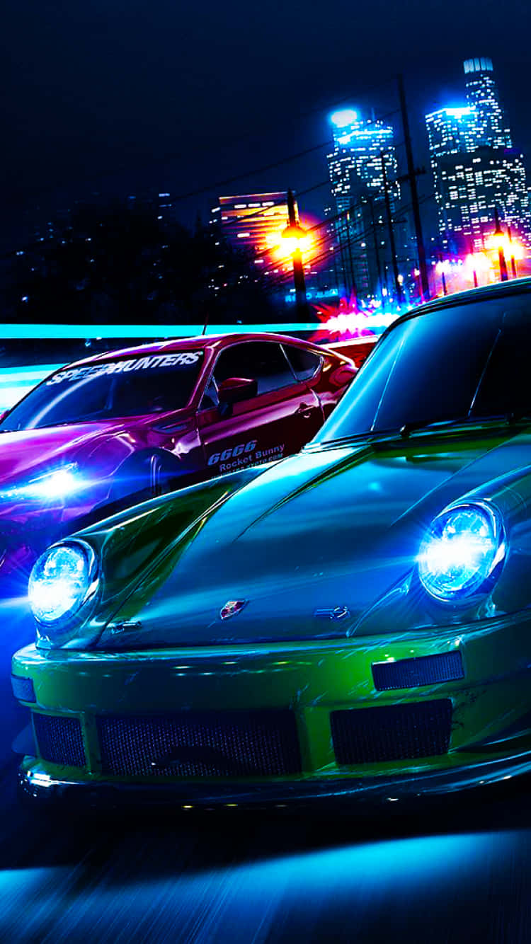 電玩遊戲 桌布 壁紙 — 兩輛霓虹燈照亮的跑車在夜間穿過充滿活力的城市景觀，背景是發光的摩天大樓。