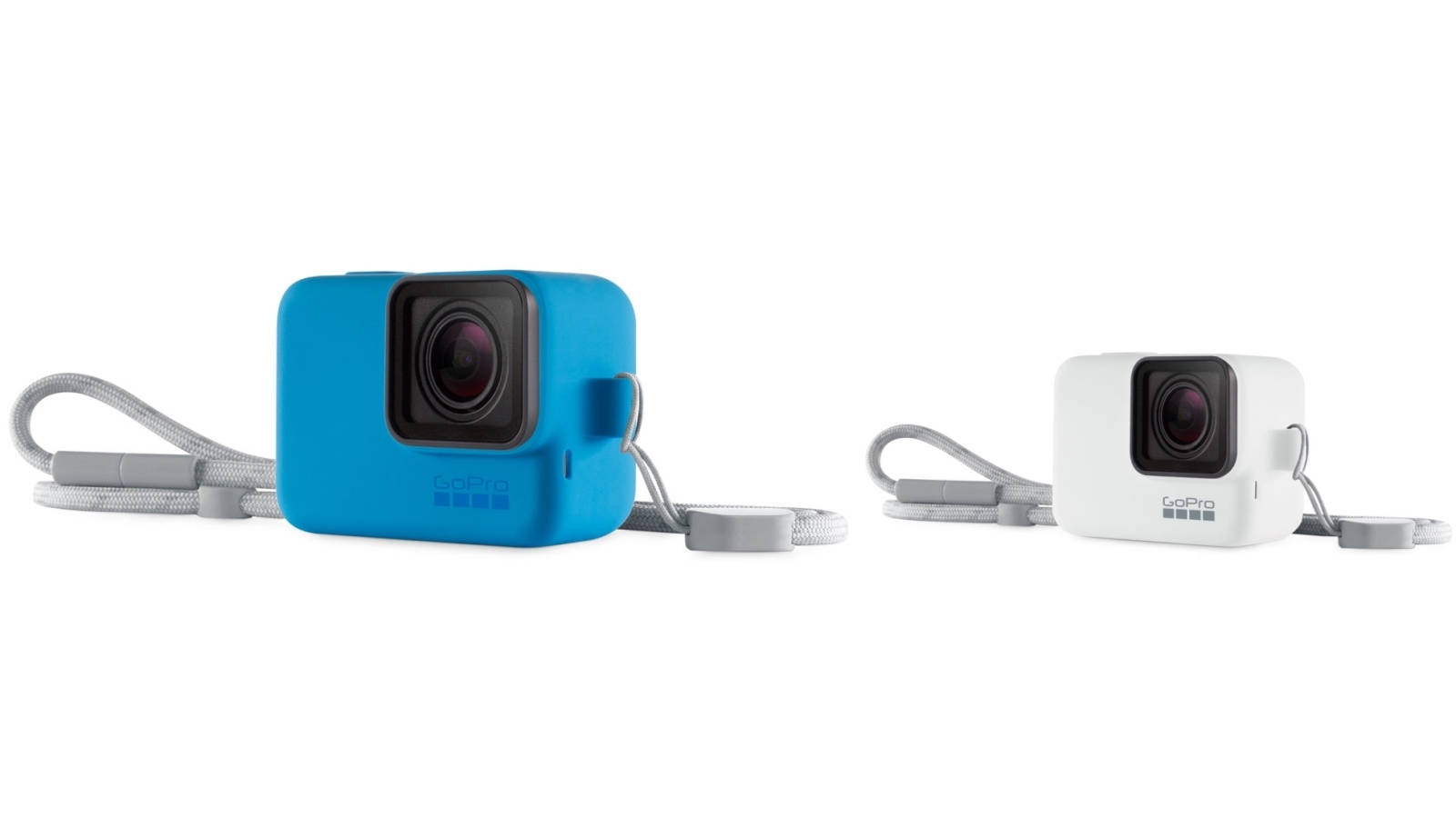 攝影 桌布 壁紙 — 兩部GoPro運動相機，一藍一白，配有灰色腕帶，置於純白背景上。