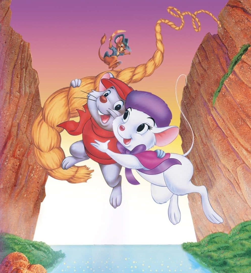The Rescuers Down Under 桌布 壁紙 — 兩隻動畫老鼠在紫色日落天空下的岩石懸崖之間，開心地在一條金色繩索上搖擺。