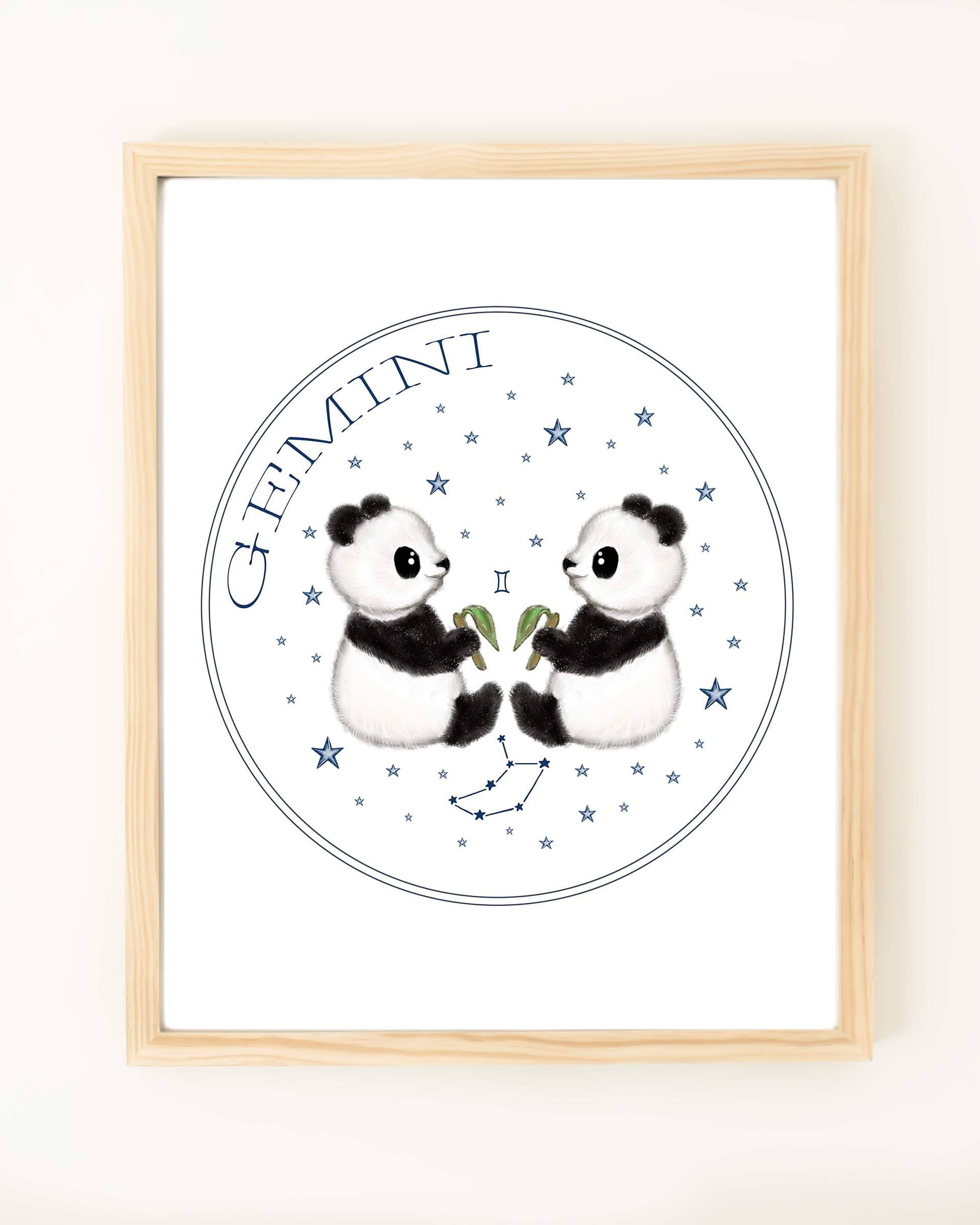 gemini 桌布 壁紙 — 兩隻可愛的熊貓手持竹莖，在一個圓形的雙子座插圖中面對面，插圖鑲嵌在淺色木框中。