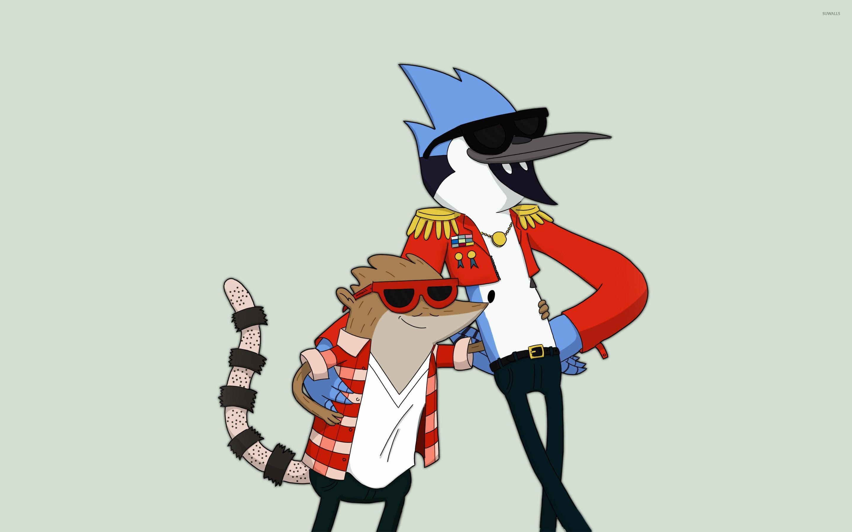 mordecai and rigby 桌布 壁紙 — 兩隻戴著太陽眼鏡和時尚服裝的卡通動物，在純淺綠色背景前自信地擺姿勢。