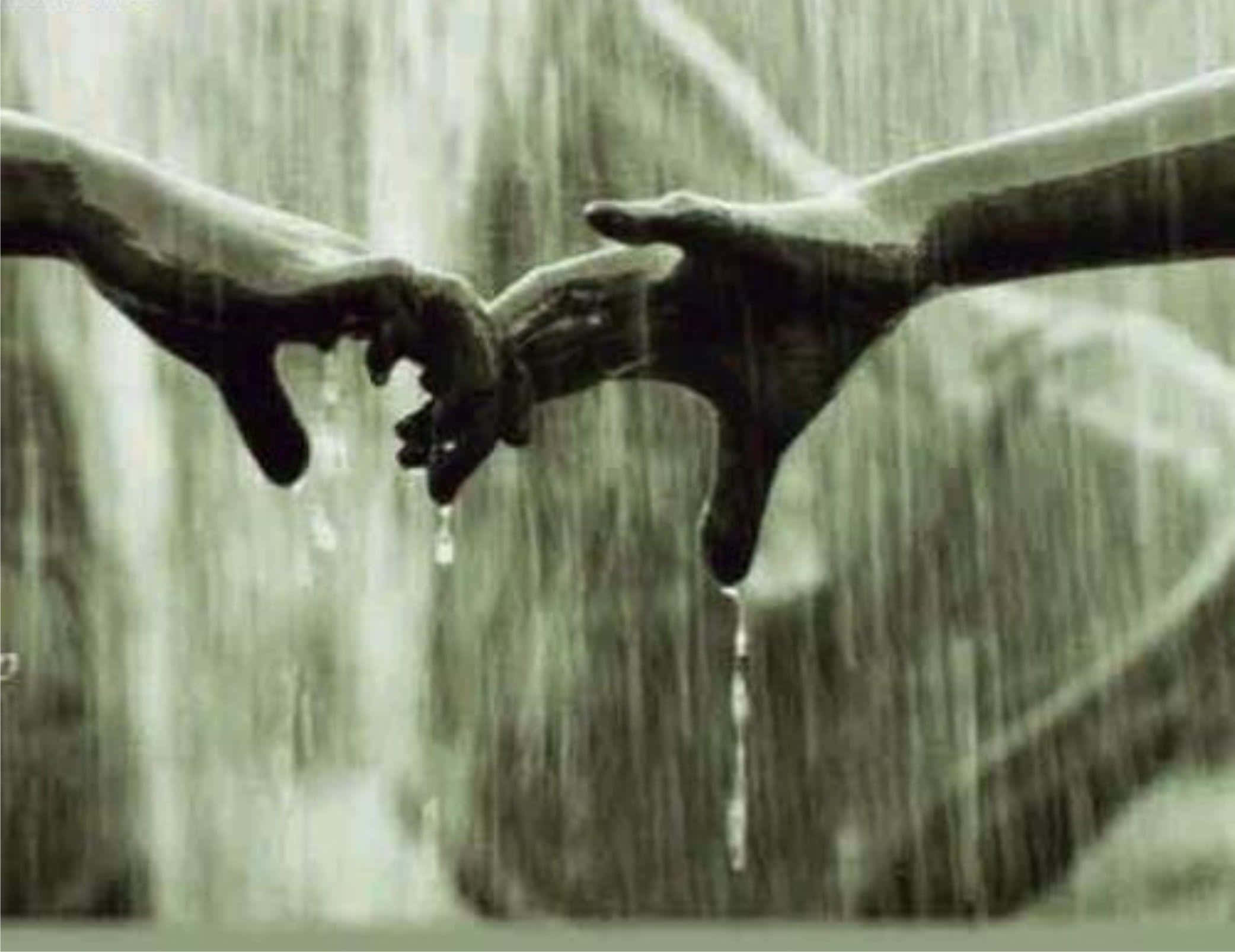 heartbreak 桌布 壁紙 — 兩隻手穿過落下的雨水伸向對方，水滴從指尖滴落。