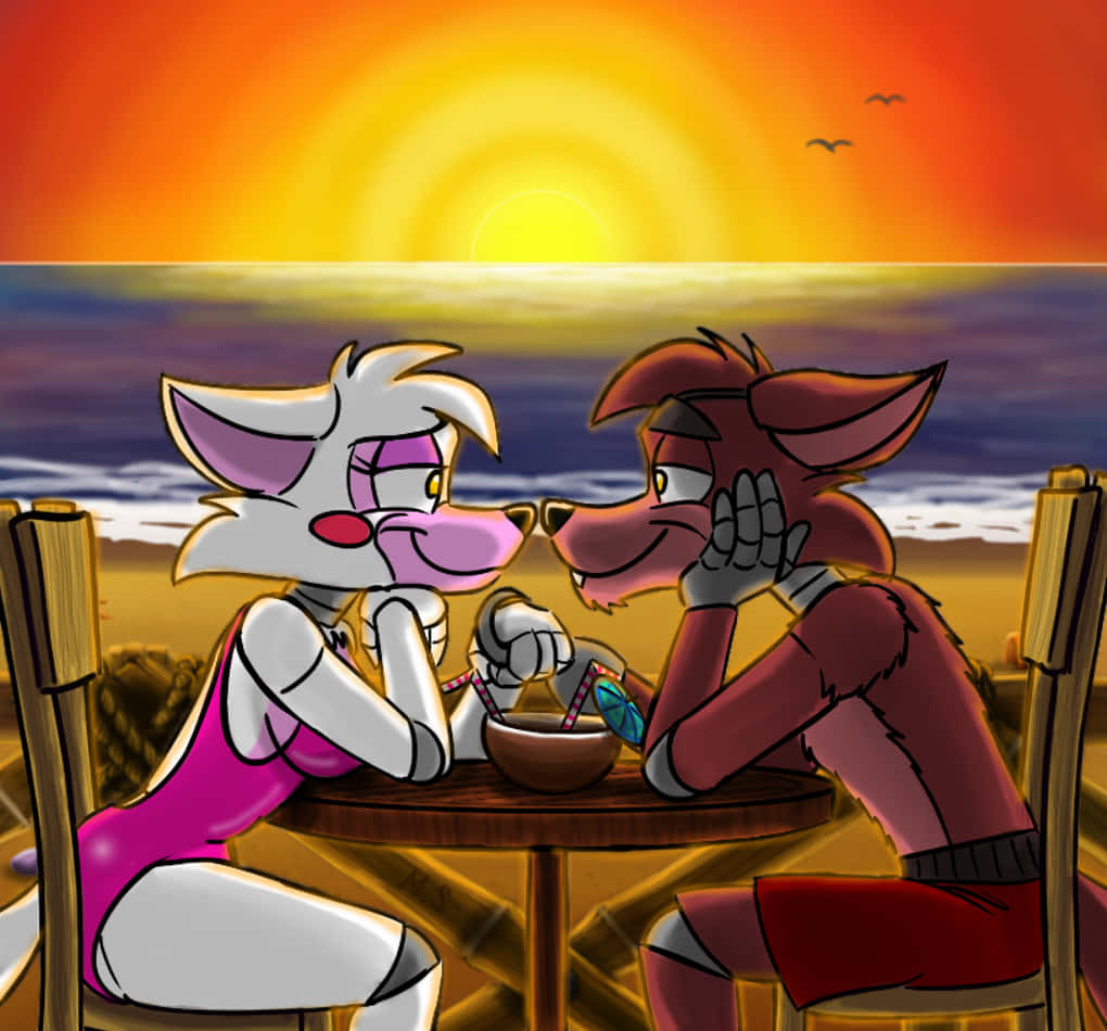 Foxy 桌布 壁紙 — 兩隻擬人化的狐狸在火紅的橙色天空下，在浪漫的日落海灘邊分享飲品。