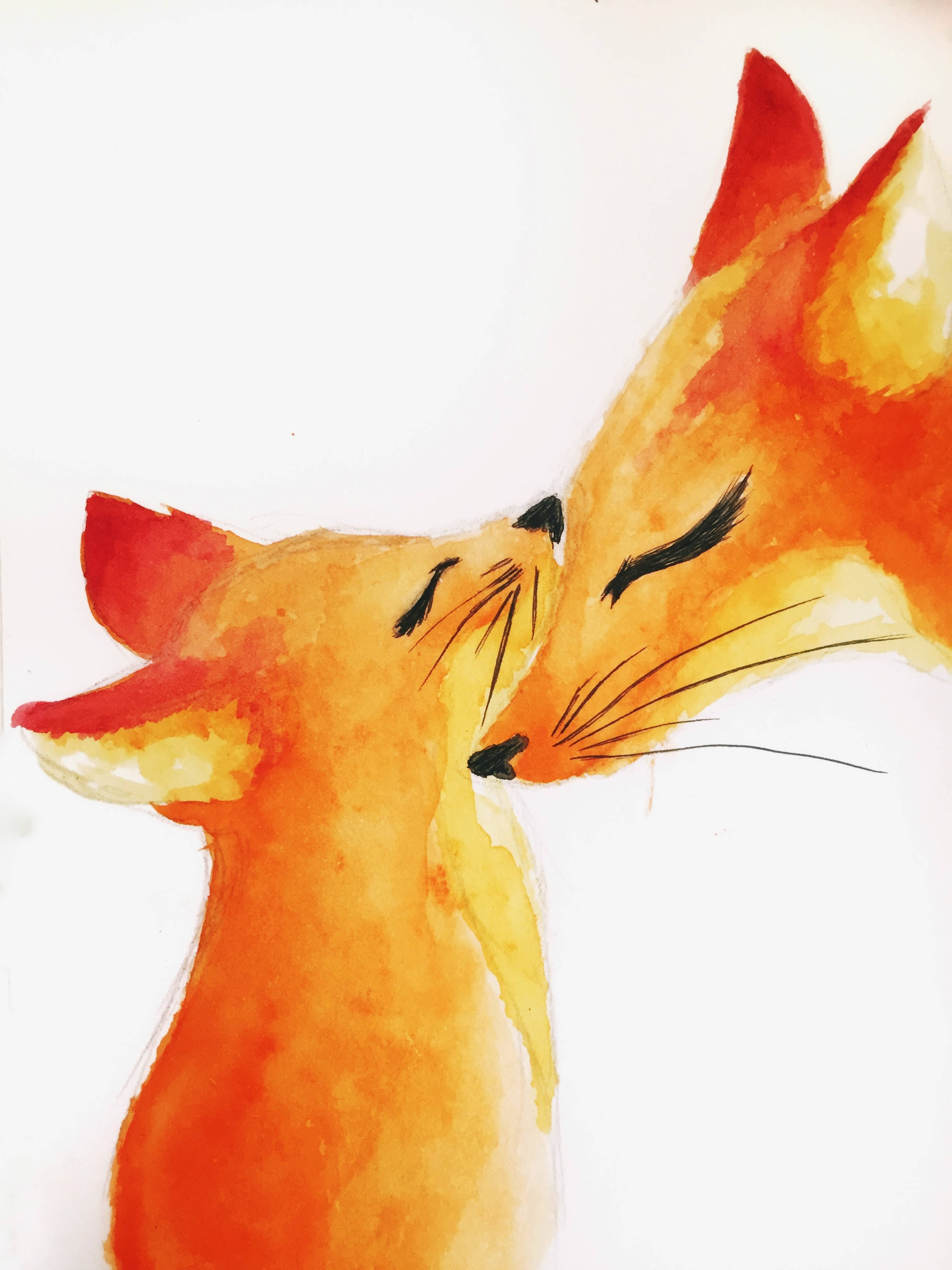 Watercolor 桌布 壁紙 — 兩隻水彩狐狸在純白色背景上，以柔和的橙紅色調親暱地依偎。
