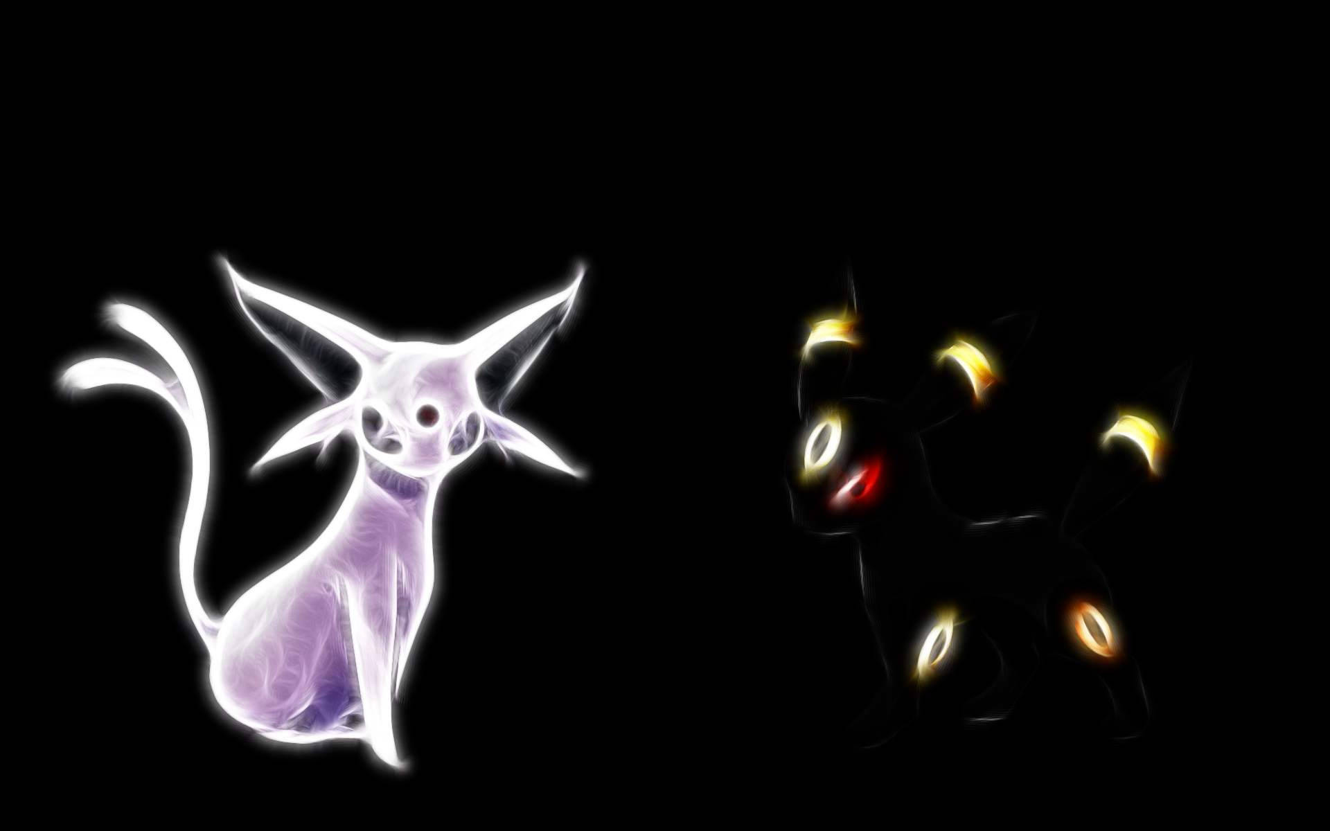 寶可夢 桌布 壁紙 — 兩隻發光的 Pokémon 太陽伊布和月亮伊布並排坐在黑色背景前，散發出空靈的光芒。