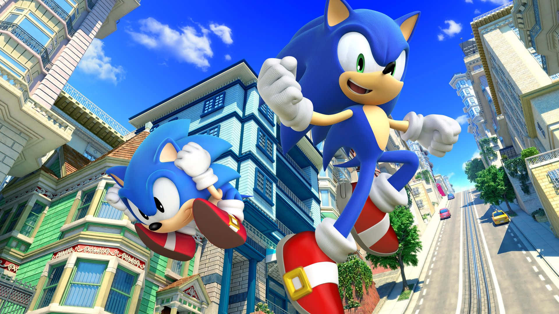 Sonic City Escape 桌布 壁紙 — 兩隻藍色刺蝟在晴朗藍天和 fluffy 雲朵下，於充滿活力的城市街道上競速。