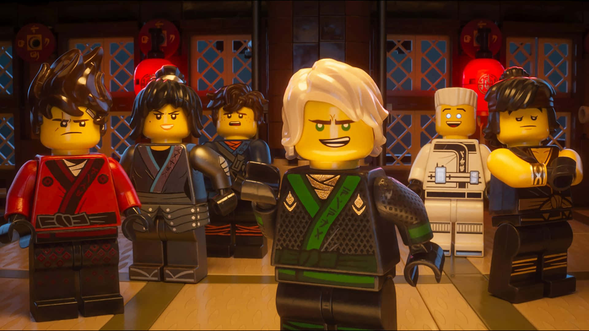Ninjago 桌布 壁紙 — 六個LEGO忍者神龜角色站在一個傳統的道場中，有紅色燈籠和木地板。