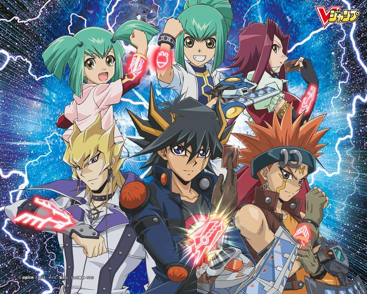 Yusei Fudo 桌布 壁紙 — 六個動漫角色帶著發光的紅色決鬥盤，動態地站在充滿藍色閃電的天空前。