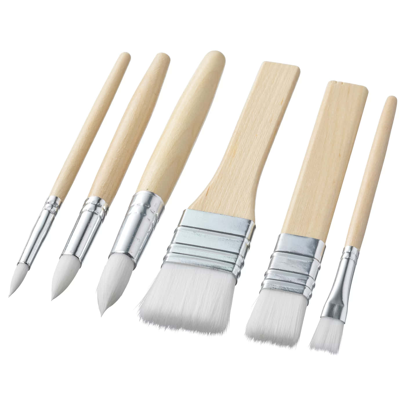 Paint Brush 桌布 壁紙 — 六種不同的油漆刷，帶木柄和銀色套圈，在乾淨的白色背景上對角排列。