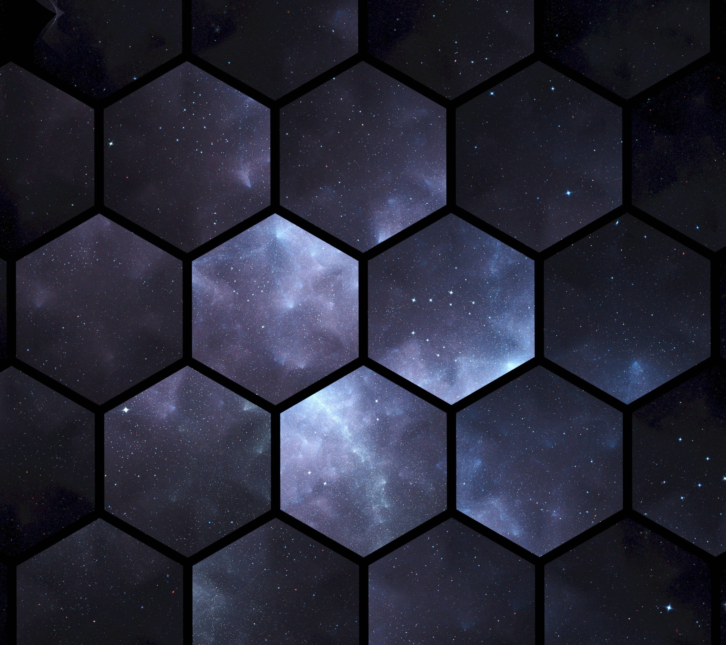 圖案 桌布 壁紙 — 六角形面板揭示了一個星光燦爛的宇宙天空，有發光的星雲和散落的星星，背景是黑暗的虛空。