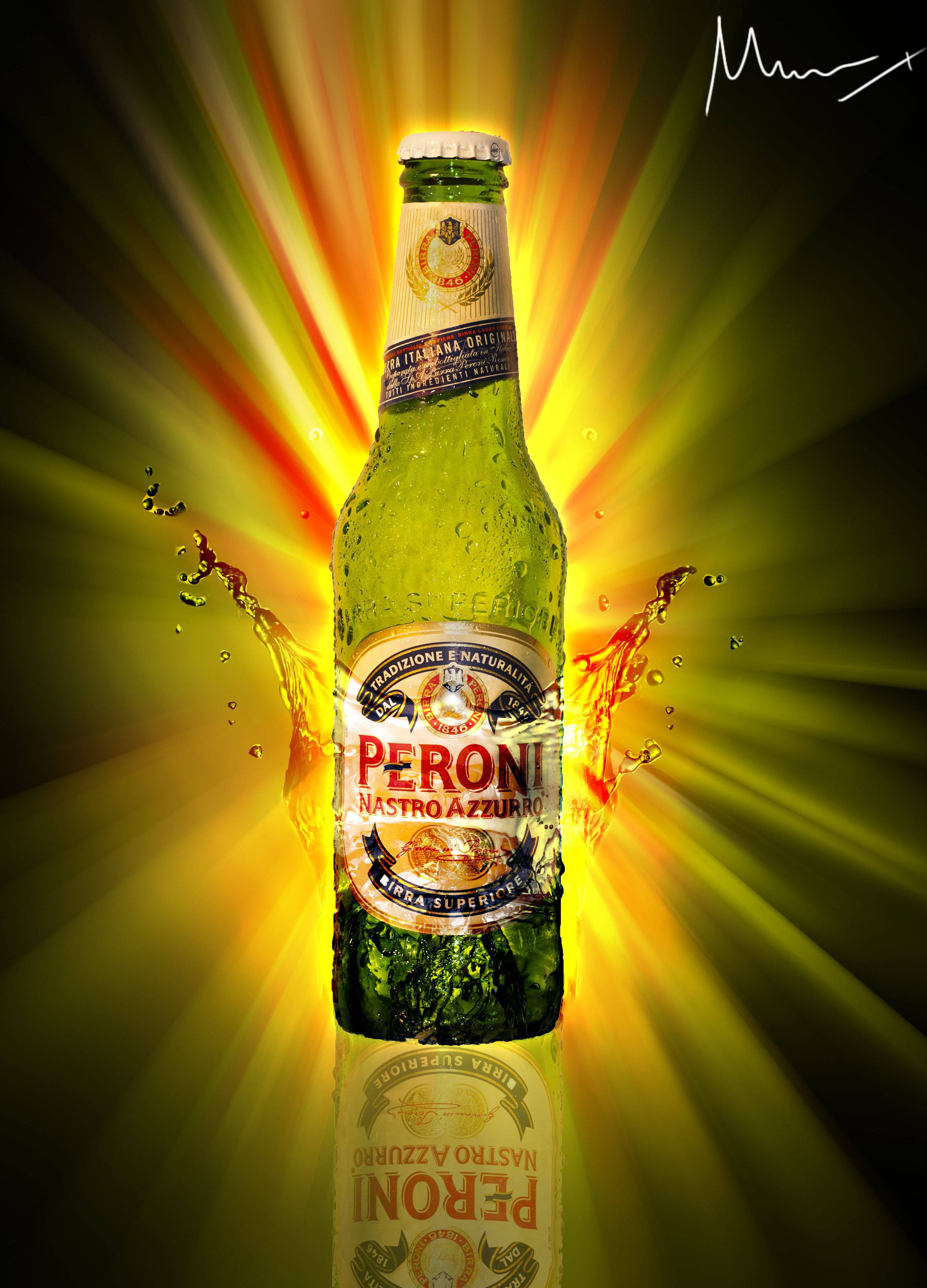 Beer 桌布 壁紙 — 冰涼的Peroni Nastro Azzurro啤酒瓶在明亮的黃橙色背景上閃爍著冷凝水珠。