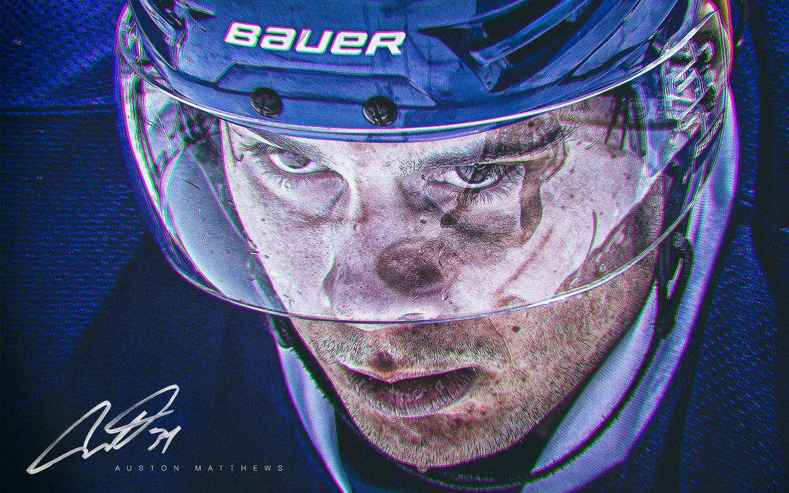 運動 桌布 壁紙 — 冰球運動員 Auston Matthews 戴著 Bauer 頭盔的特寫，在充滿活力的藍色和紫色燈光下，眼神專注而強烈。