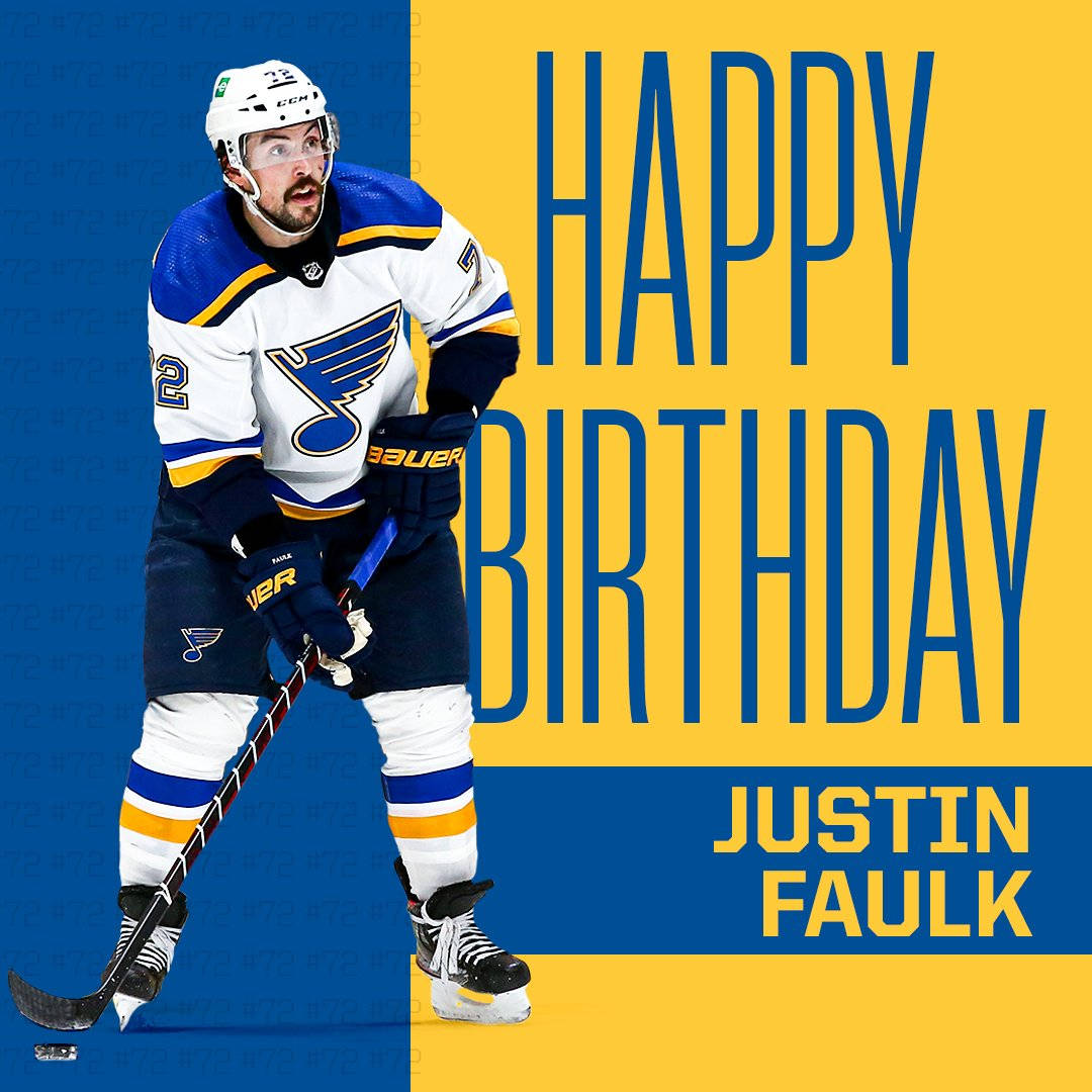 運動 桌布 壁紙 — 冰球運動員 Justin Faulk 穿著聖路易斯藍調隊裝備，在醒目的藍黃色生日圖形前動態擺姿勢。
