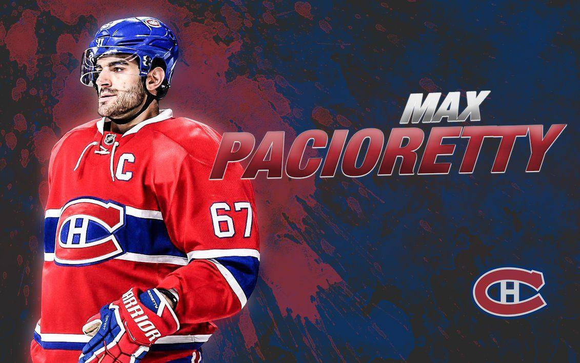 運動 桌布 壁紙 — 冰球運動員 Max Pacioretty 身穿紅色蒙特婁加拿大人隊球衣，帶有隊長 C 標誌，自信地站在動態的紅色和藍色潑濺背景前。