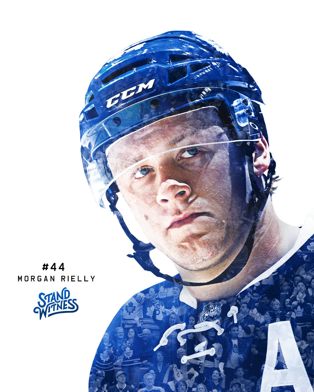 運動 桌布 壁紙 — 冰球運動員 Morgan Rielly 身穿藍色 CCM 頭盔及帶有群眾圖案的球衣，在白色背景前的特寫肖像。