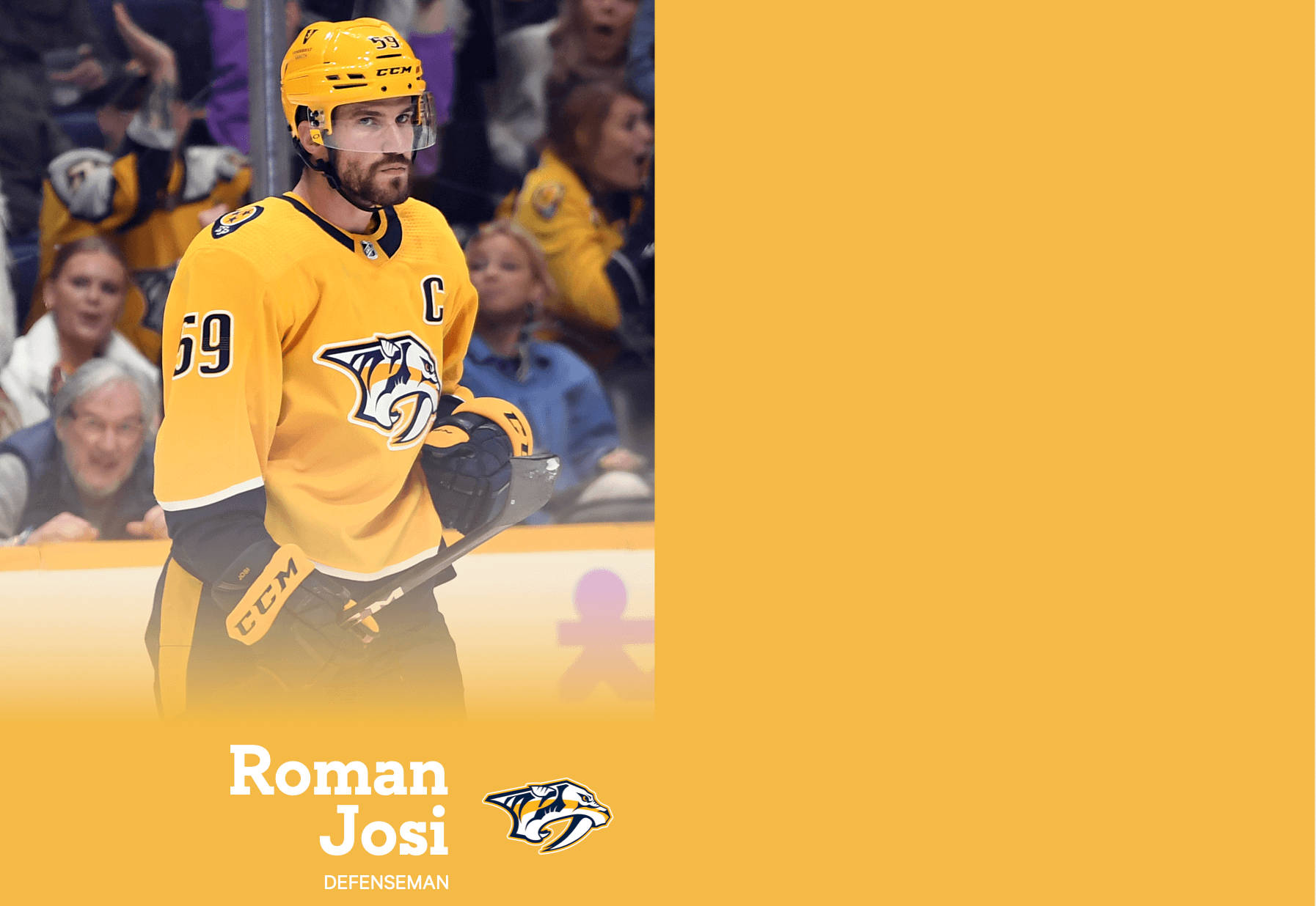 運動 桌布 壁紙 — 冰球運動員 Roman Josi 身穿黃色 Nashville Predators 球衣站在冰上，背景有模糊的球迷。