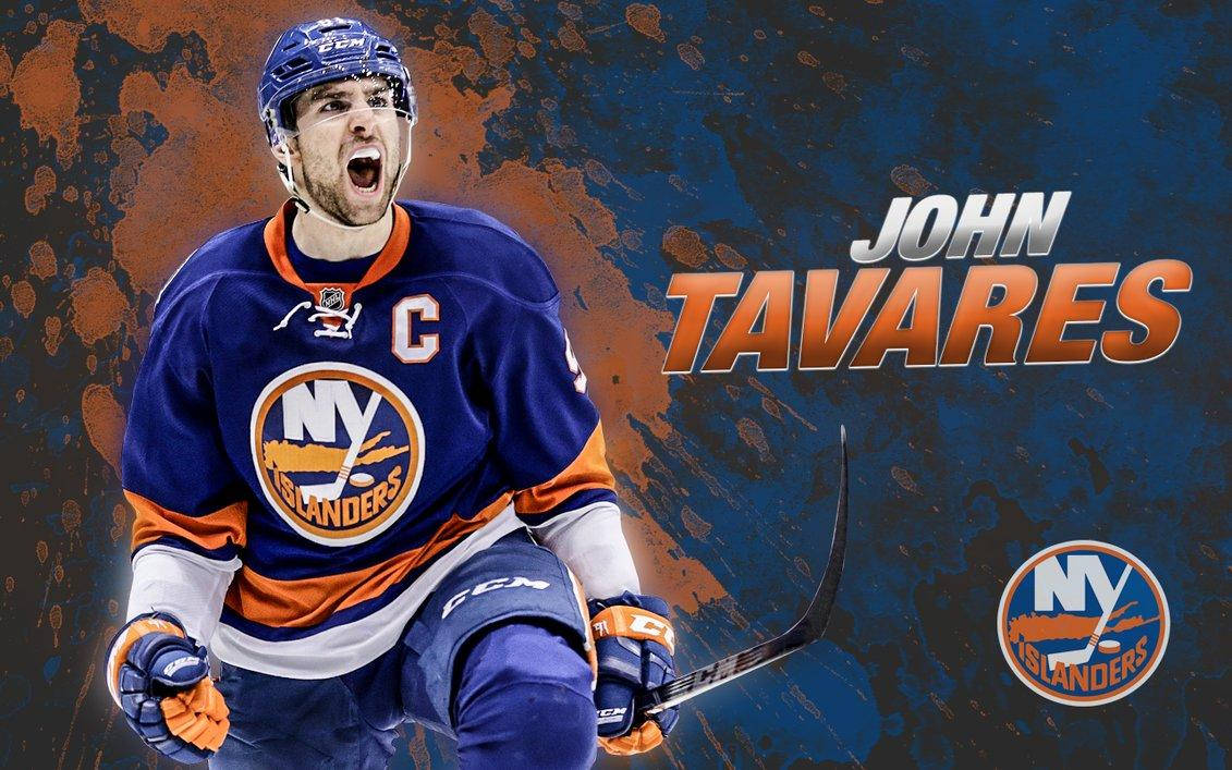 運動 桌布 壁紙 — 冰球運動員John Tavares身穿藍色和橙色Islanders球衣，在動態的藍色和橙色潑濺背景下，手持球棍，充滿力量地咆哮。